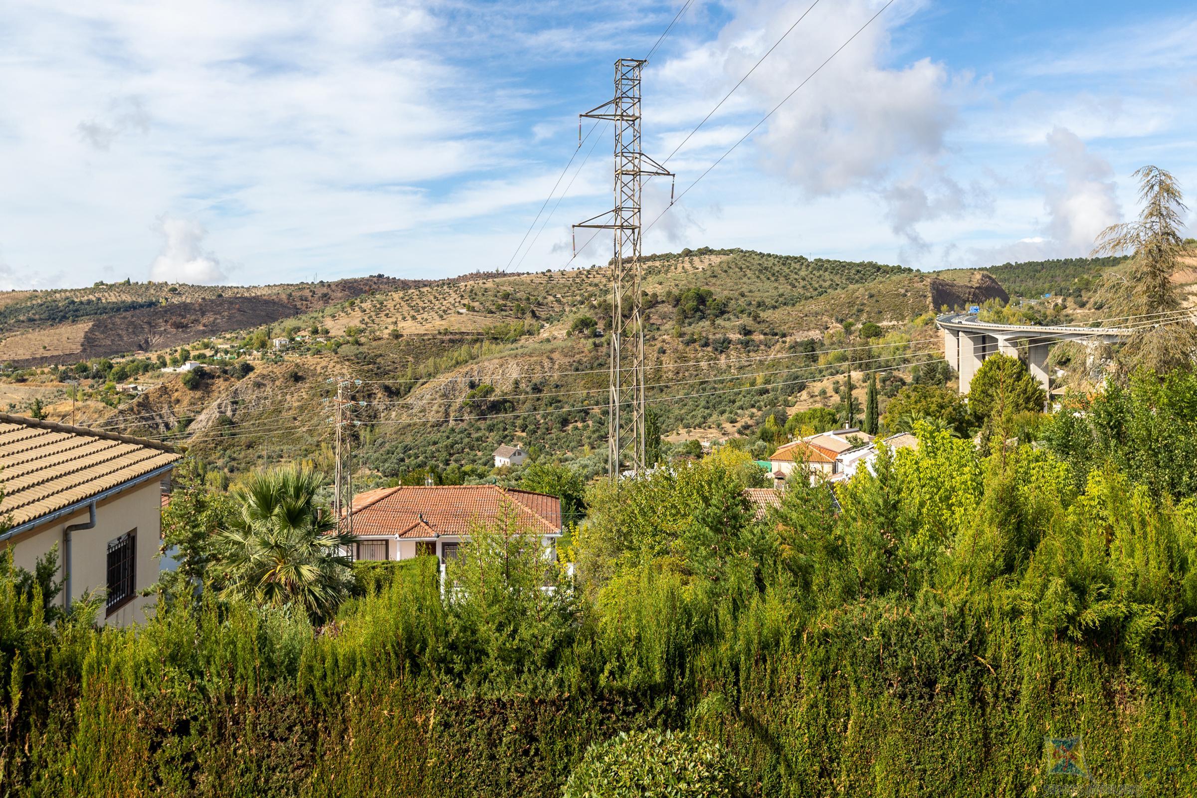 For sale of house in Huetor de Santillan