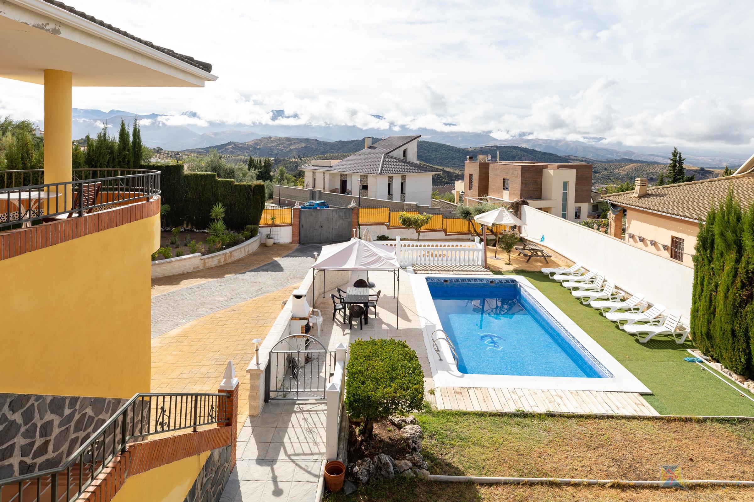 For sale of house in Huetor de Santillan