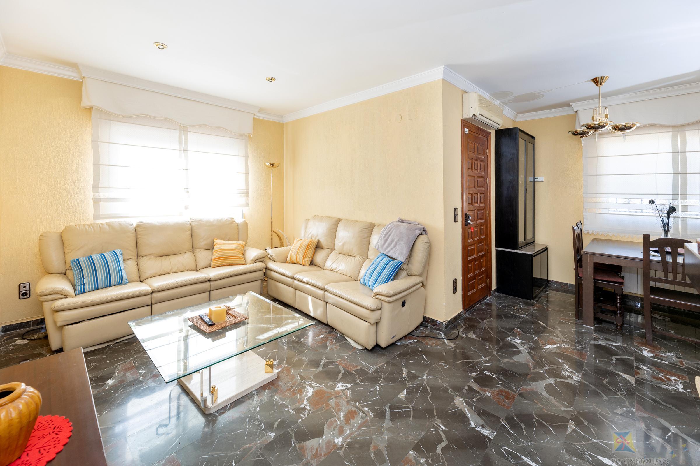 For sale of house in Huetor de Santillan