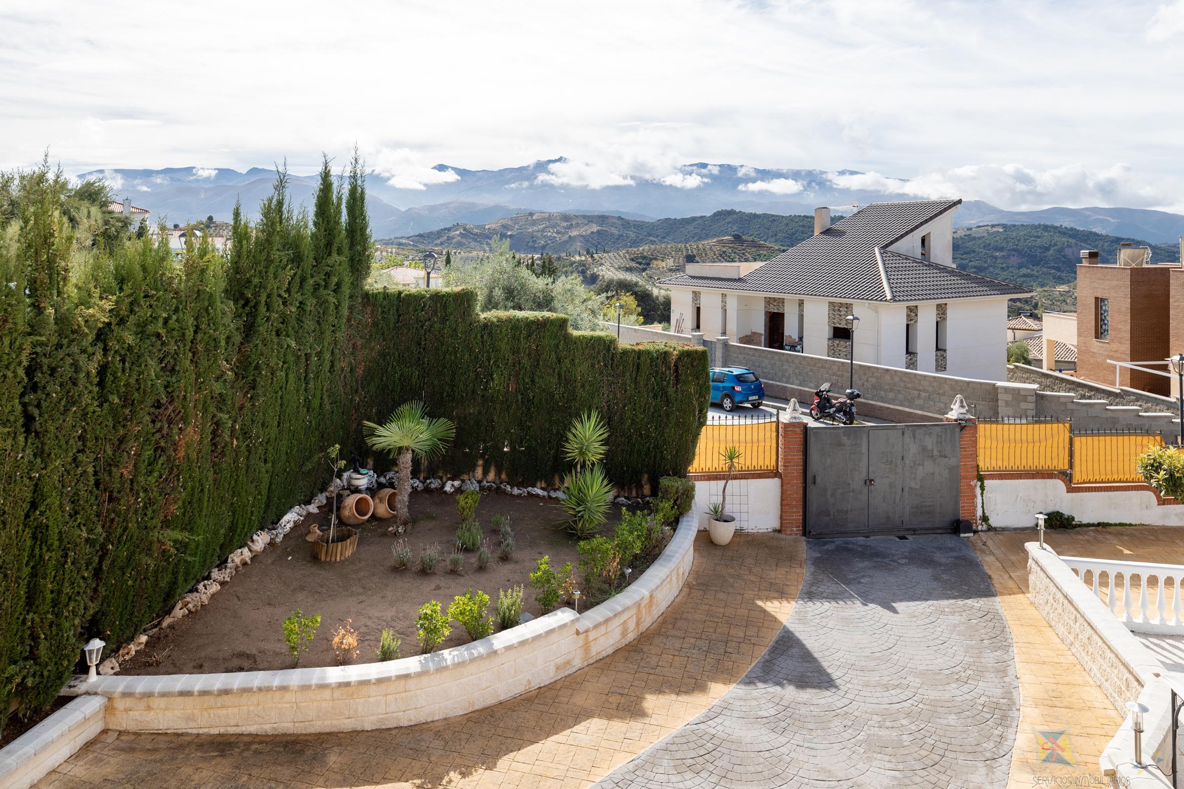 For sale of house in Huetor de Santillan