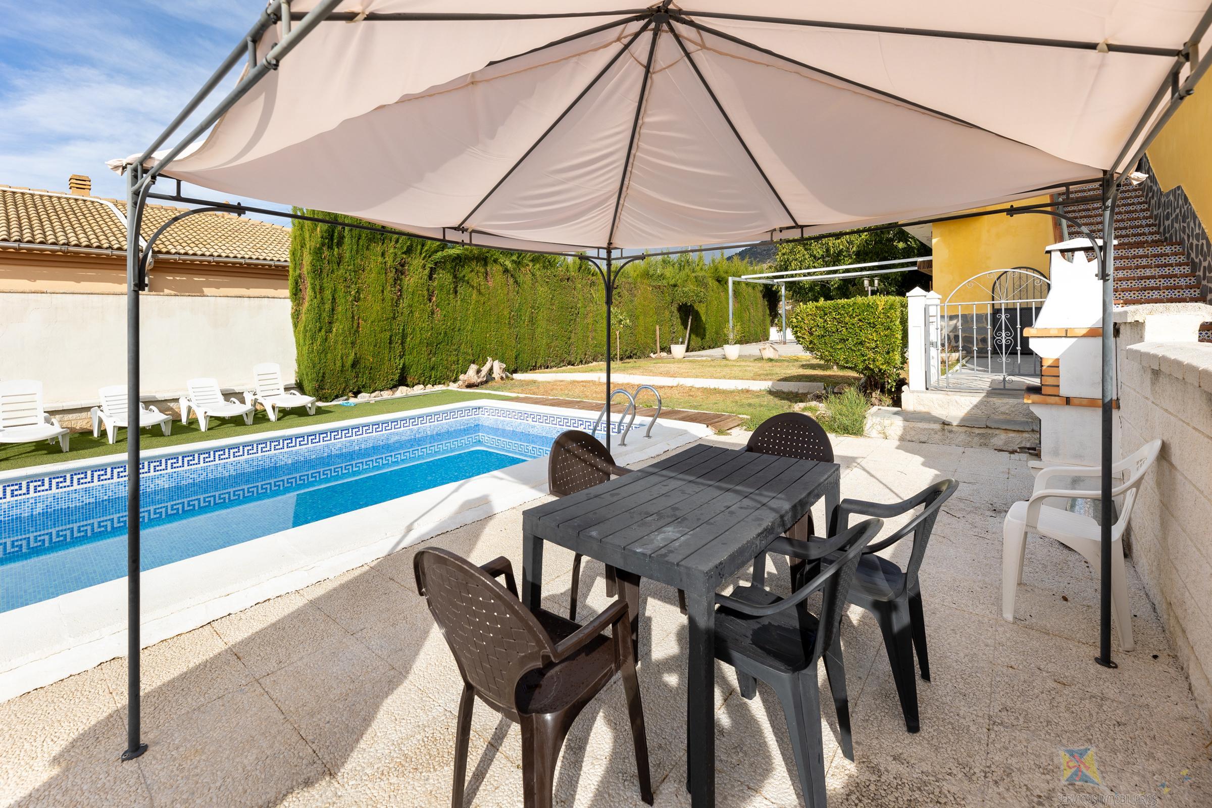 For sale of house in Huetor de Santillan