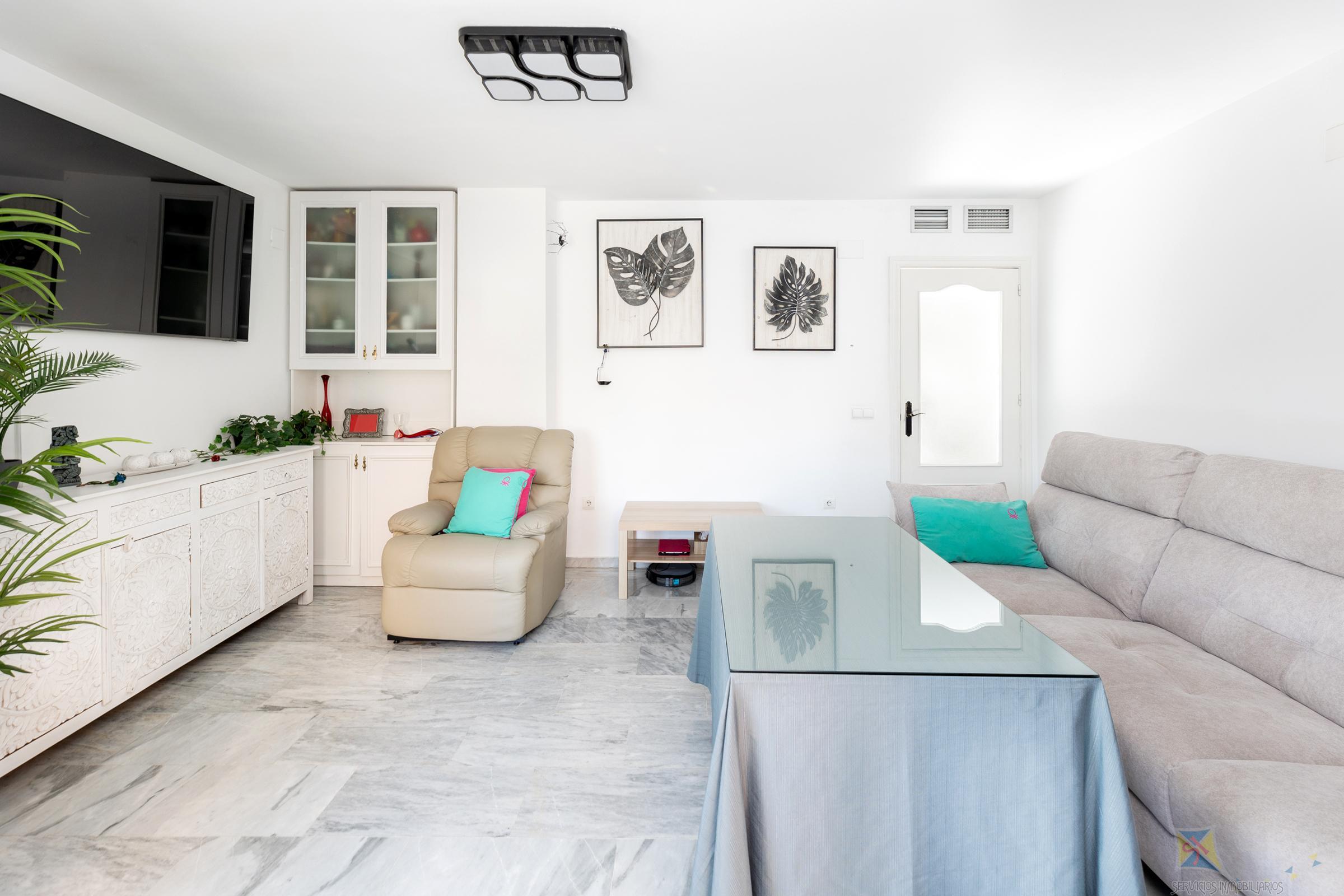 For sale of apartment in Granada