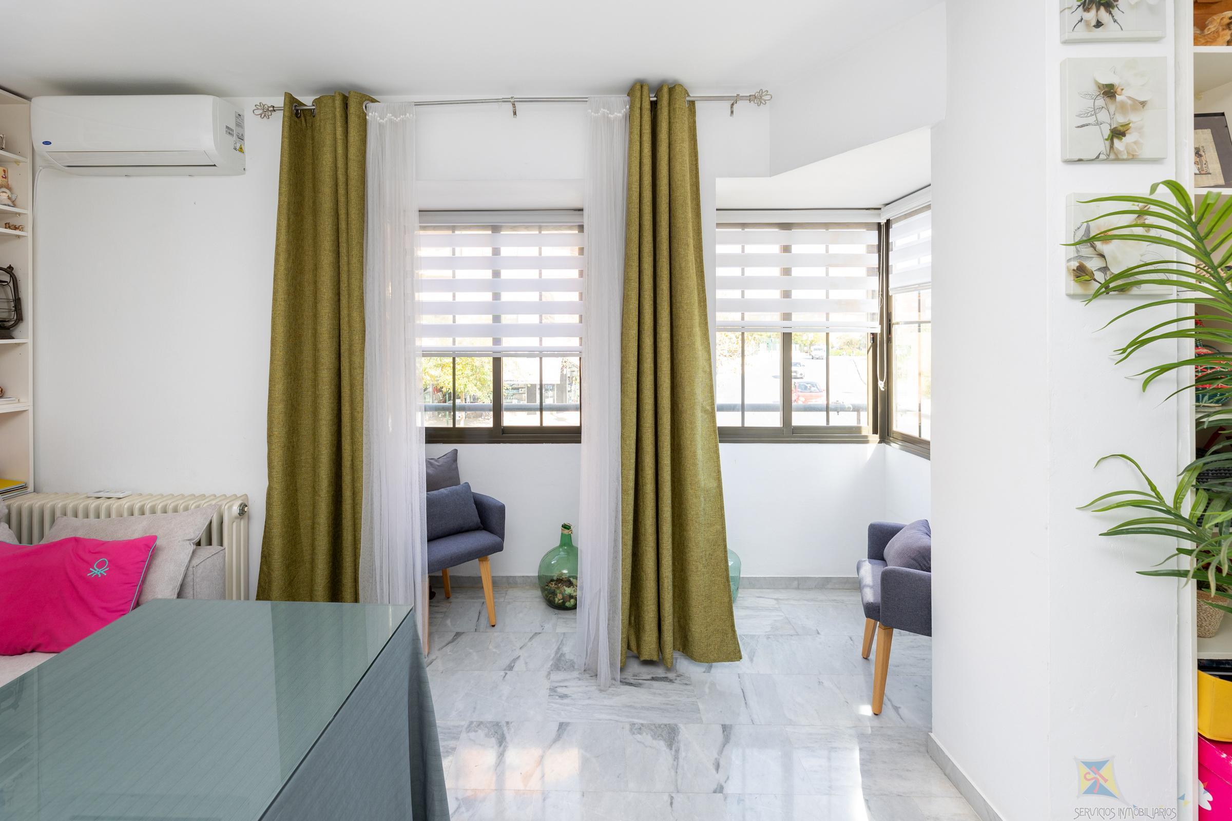 For sale of apartment in Granada