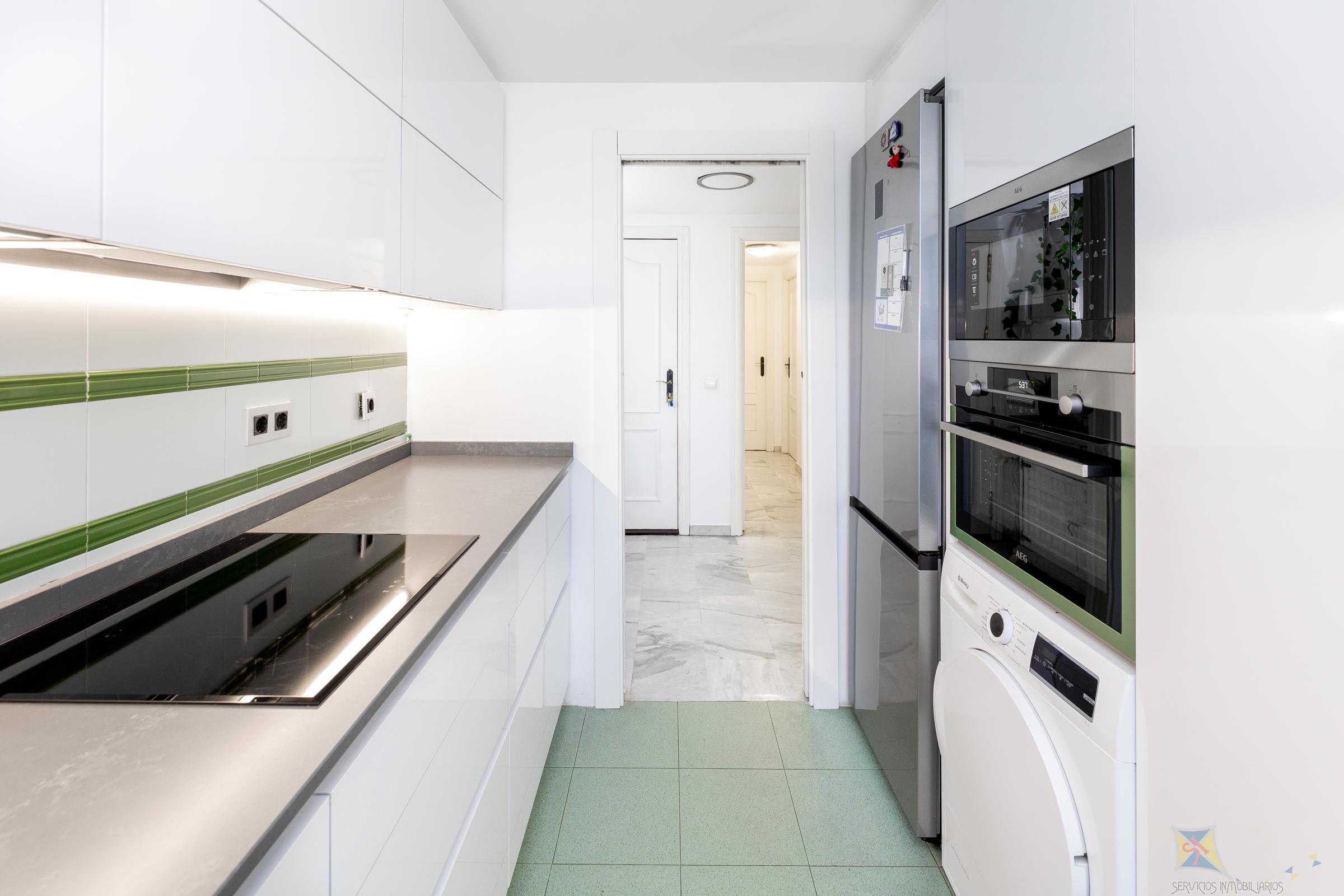 For sale of apartment in Granada