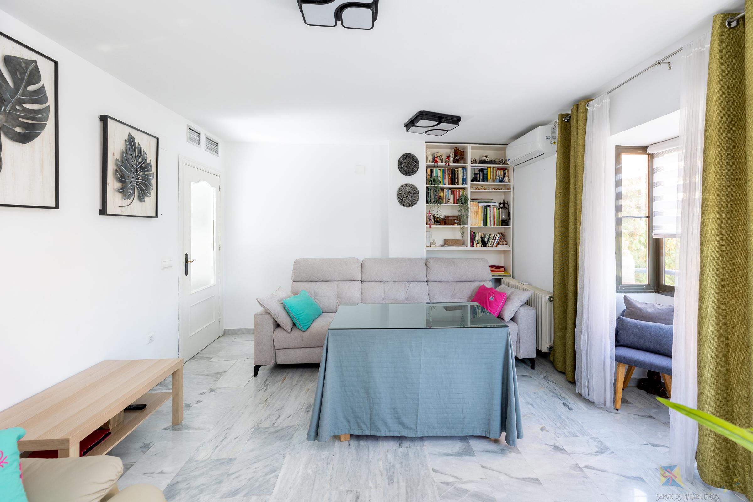 For sale of apartment in Granada