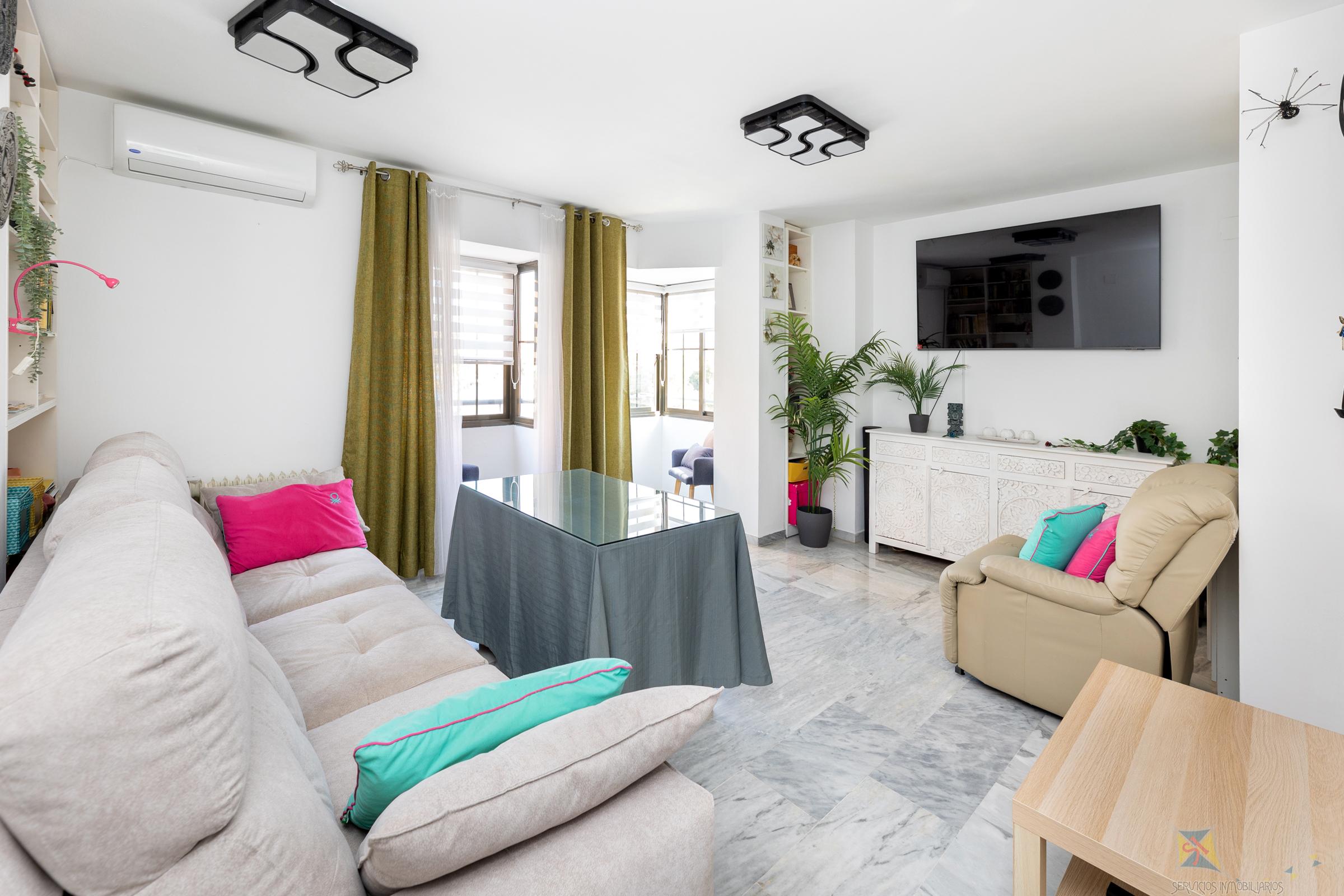 For sale of apartment in Granada
