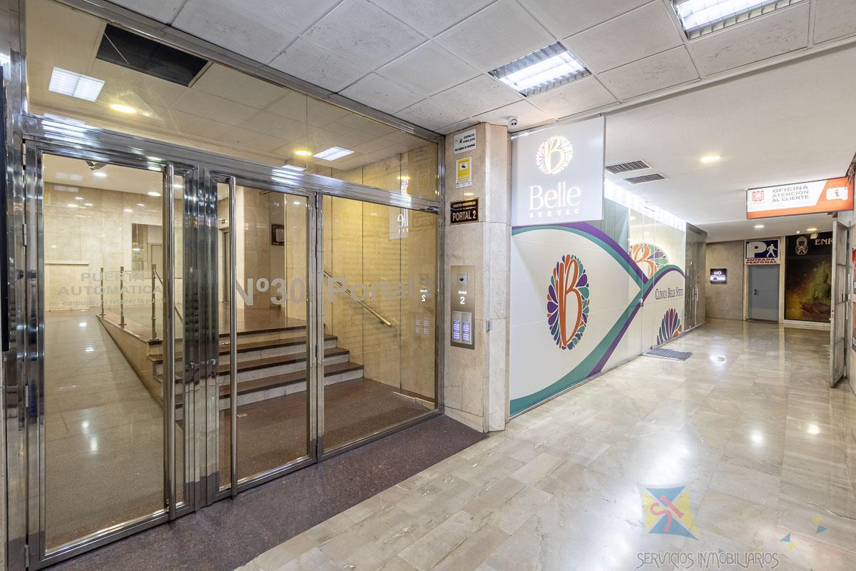 For sale of apartment in Granada