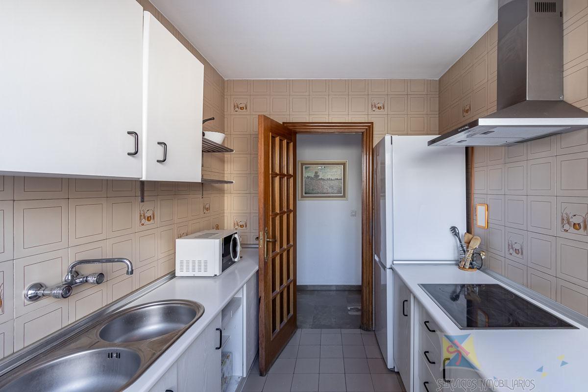 For sale of apartment in Granada