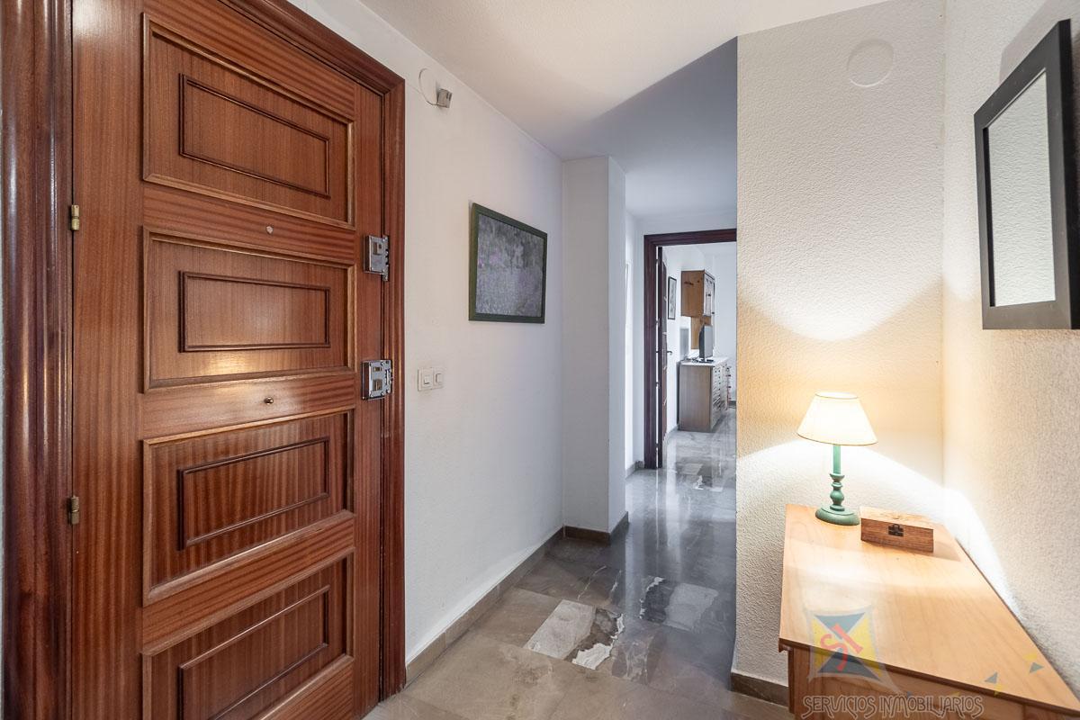 For sale of apartment in Granada