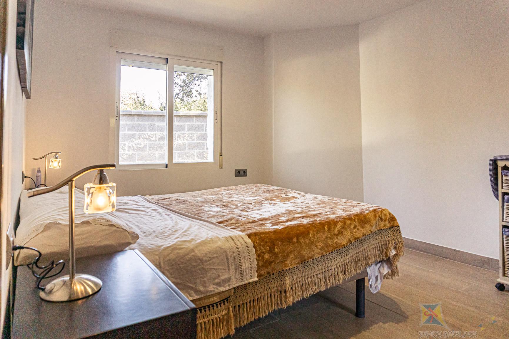 For sale of farmhouse in Castillo de Locubin