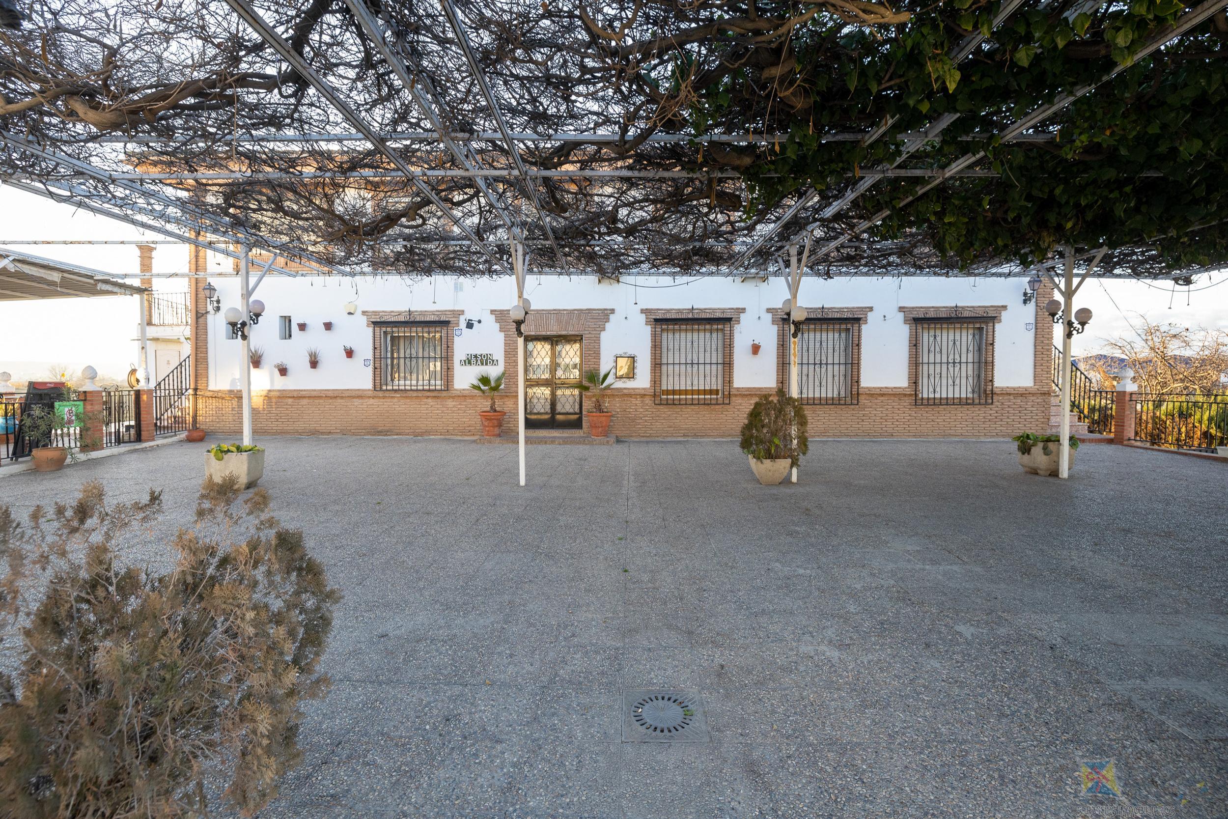 For sale of commercial in Granada