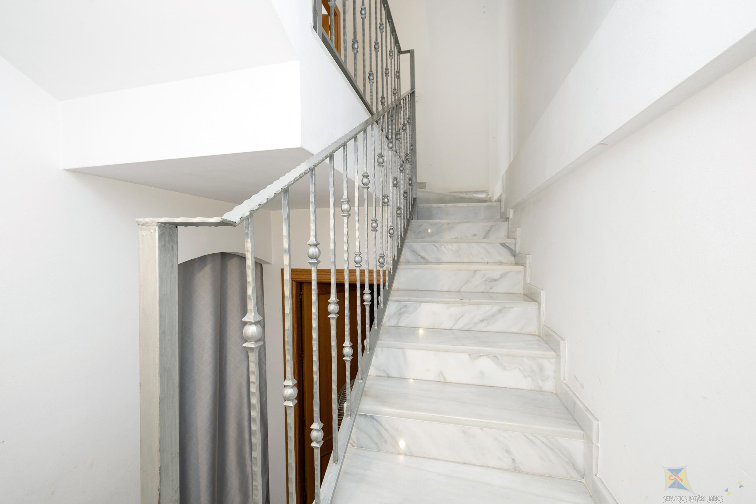 For sale of house in Granada