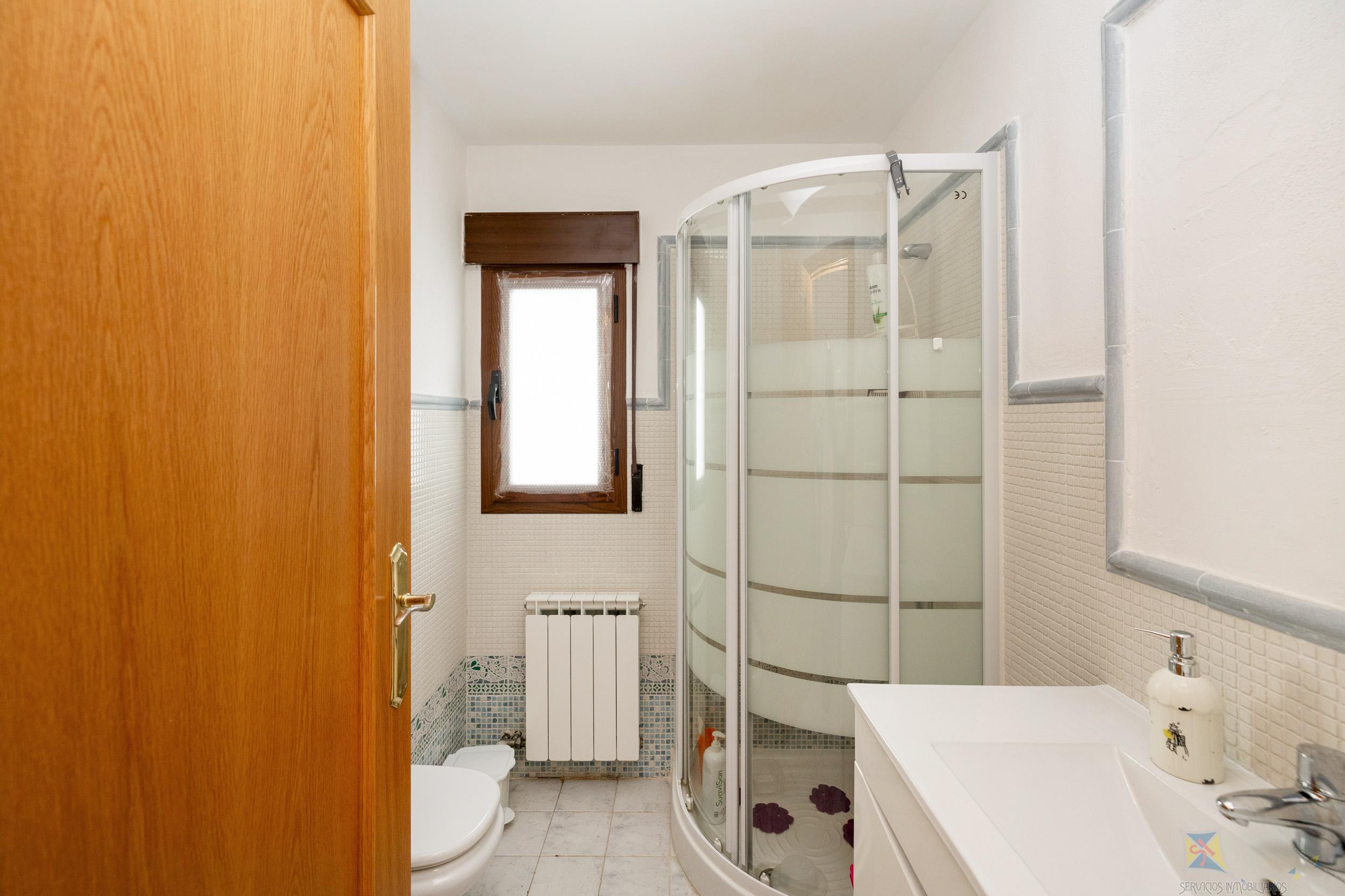 For sale of house in Granada