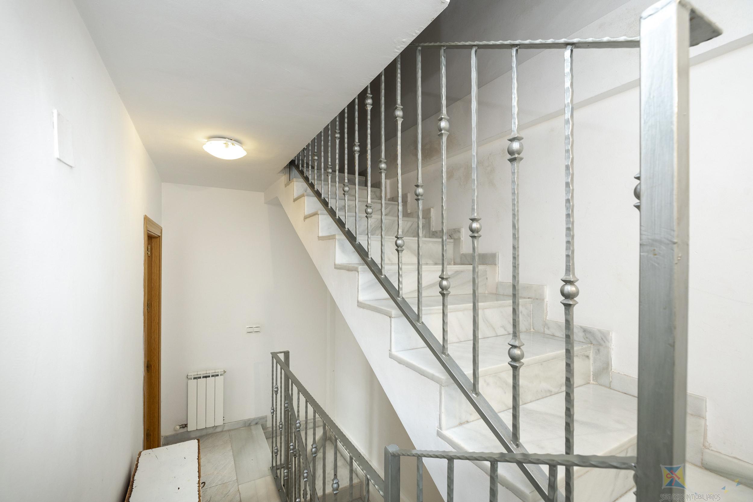 For sale of house in Granada