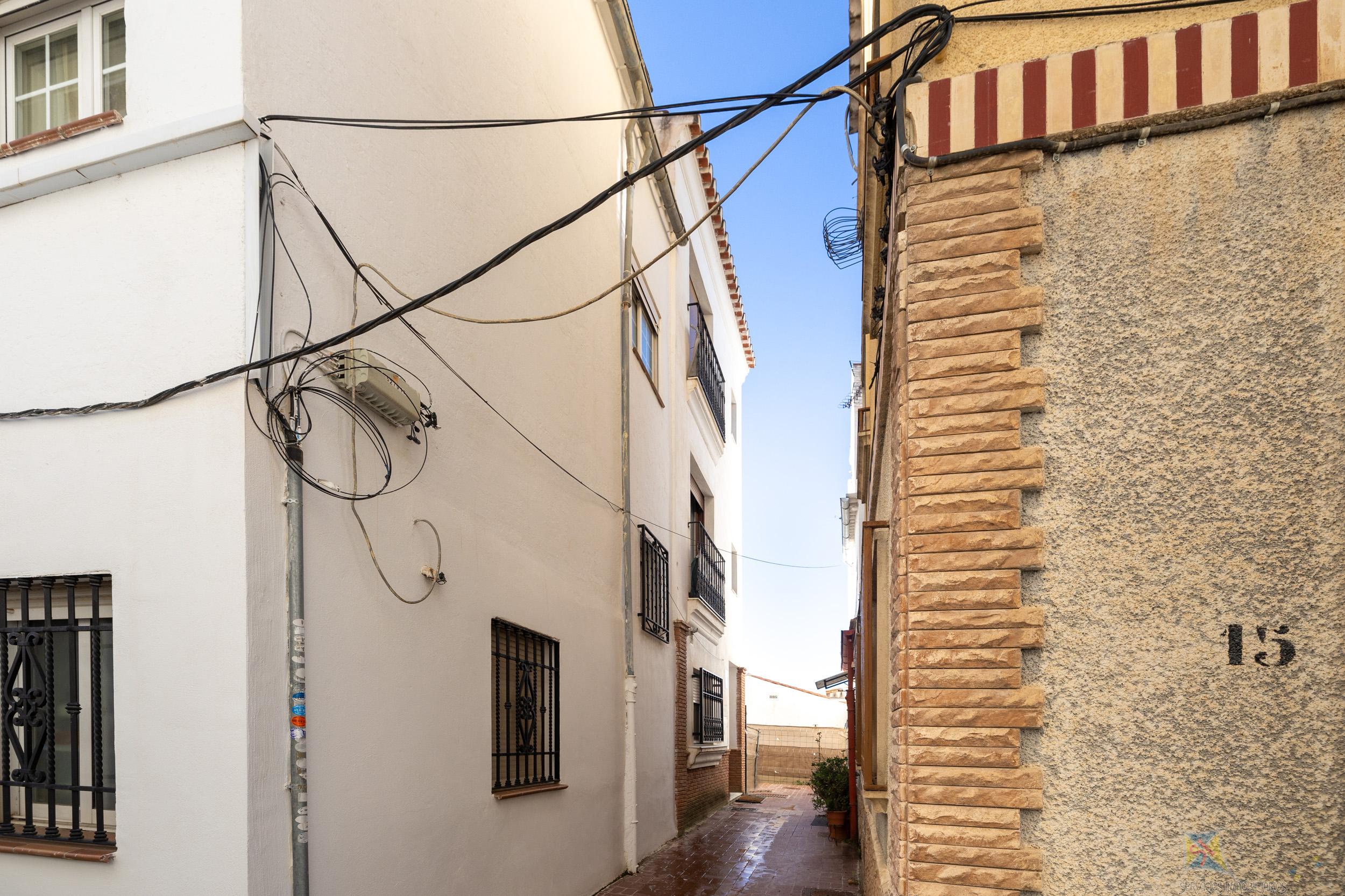 For sale of house in Granada