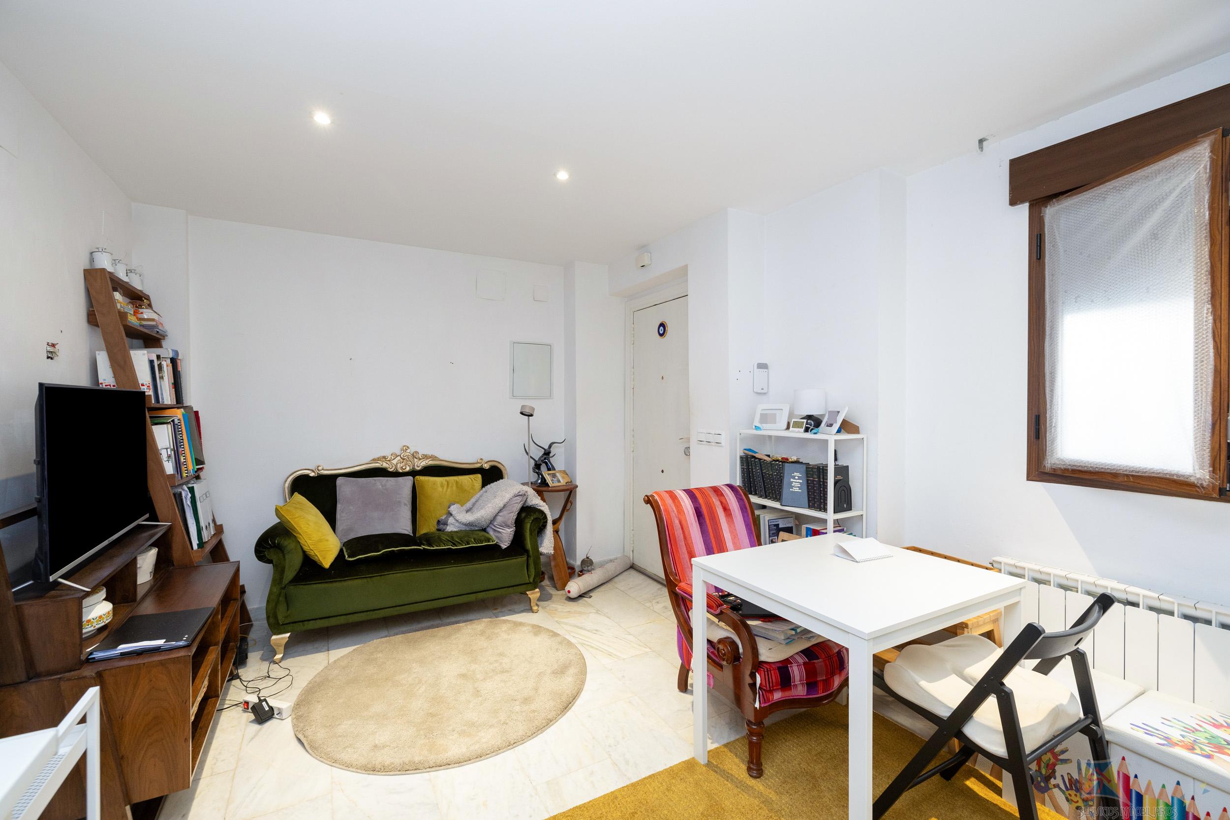 For sale of house in Granada