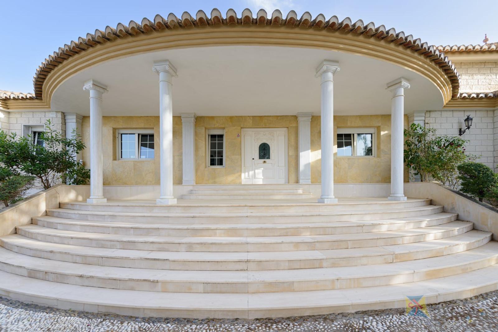 Venta de villa en Ogijares