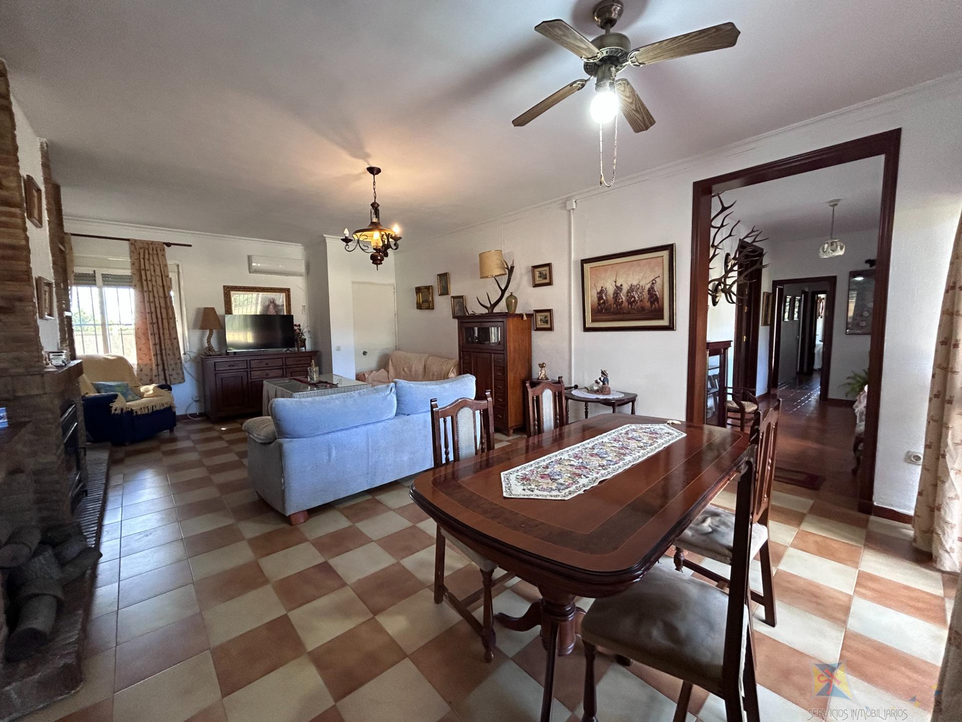 Venta de  en Villanueva del Ariscal