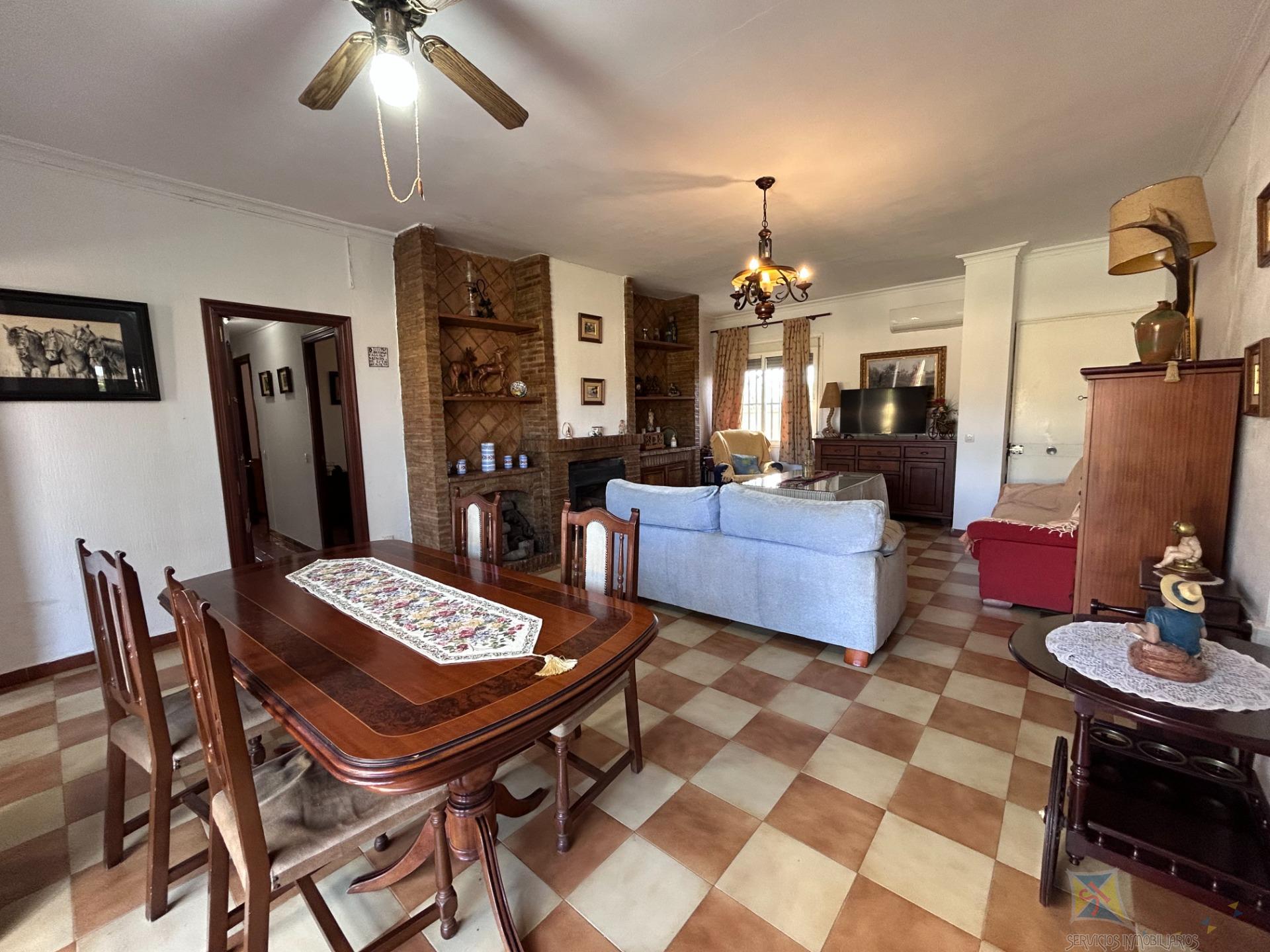 Venta de  en Villanueva del Ariscal