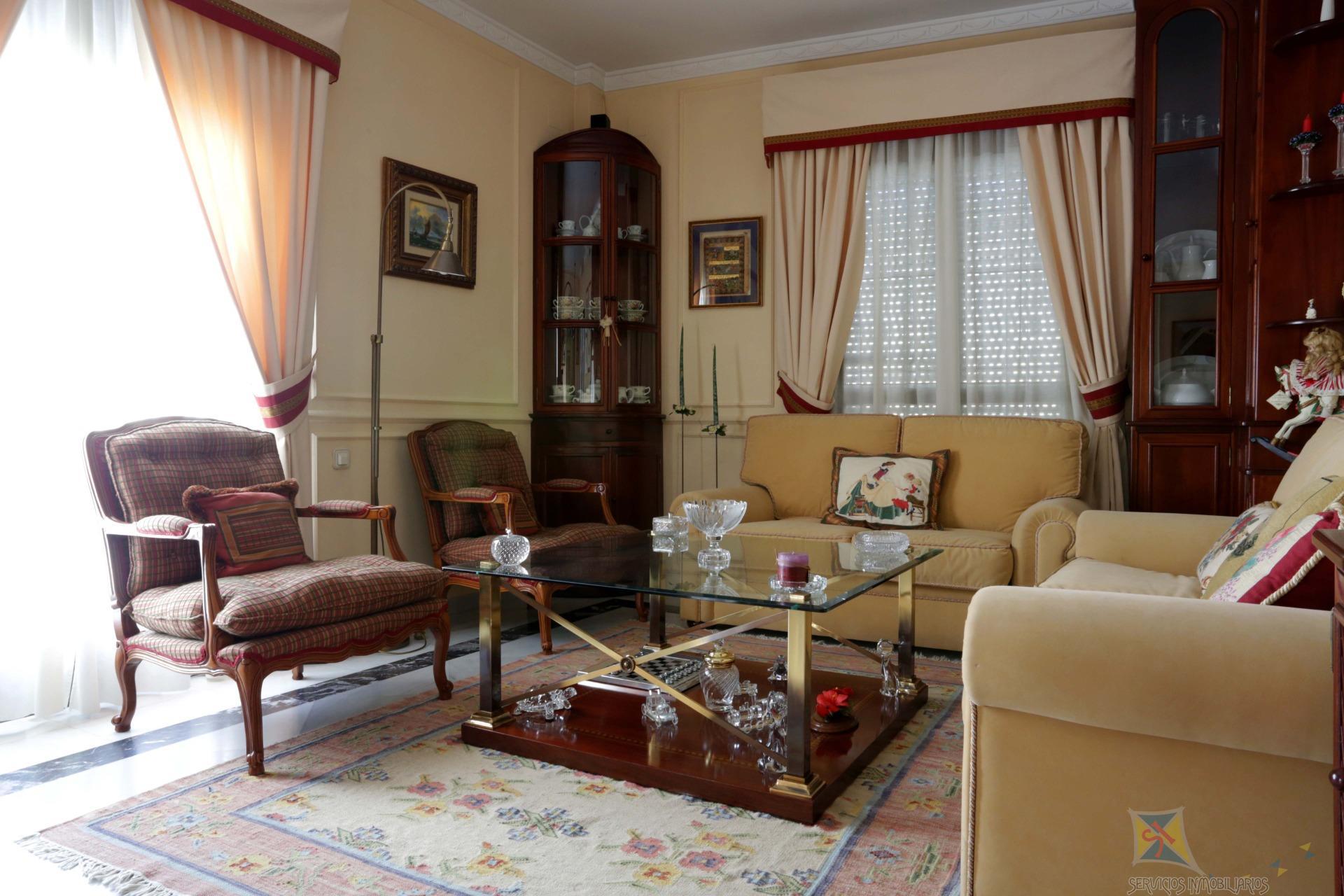 For sale of house in Coria del Rio