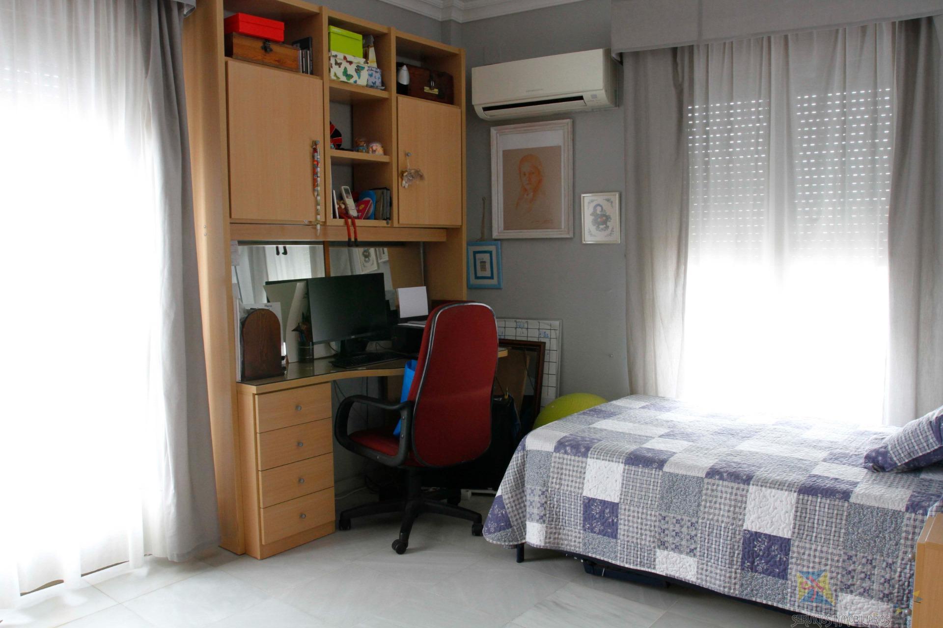 For sale of house in Coria del Rio