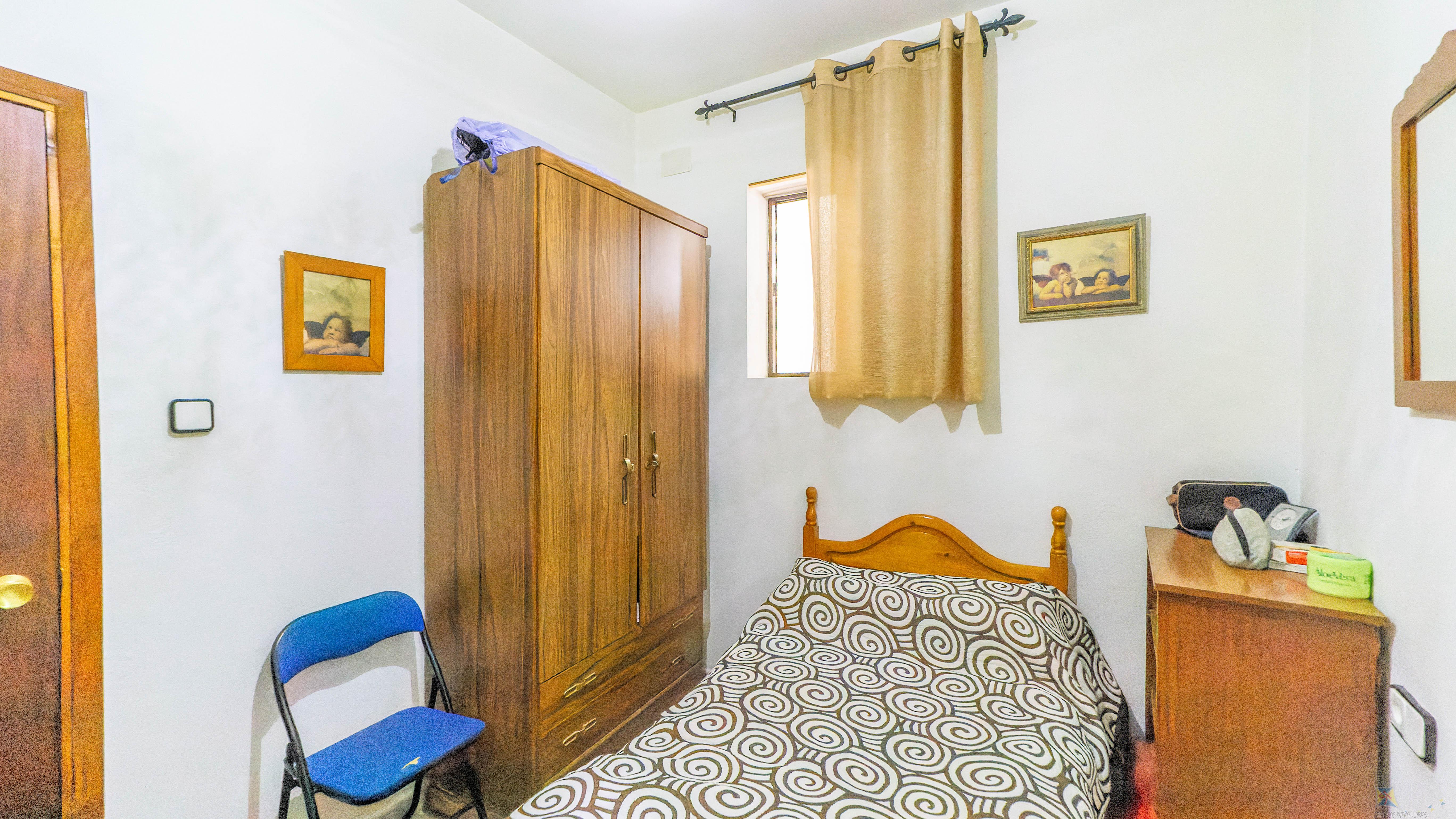 For sale of house in Las Navas de la Concepcion