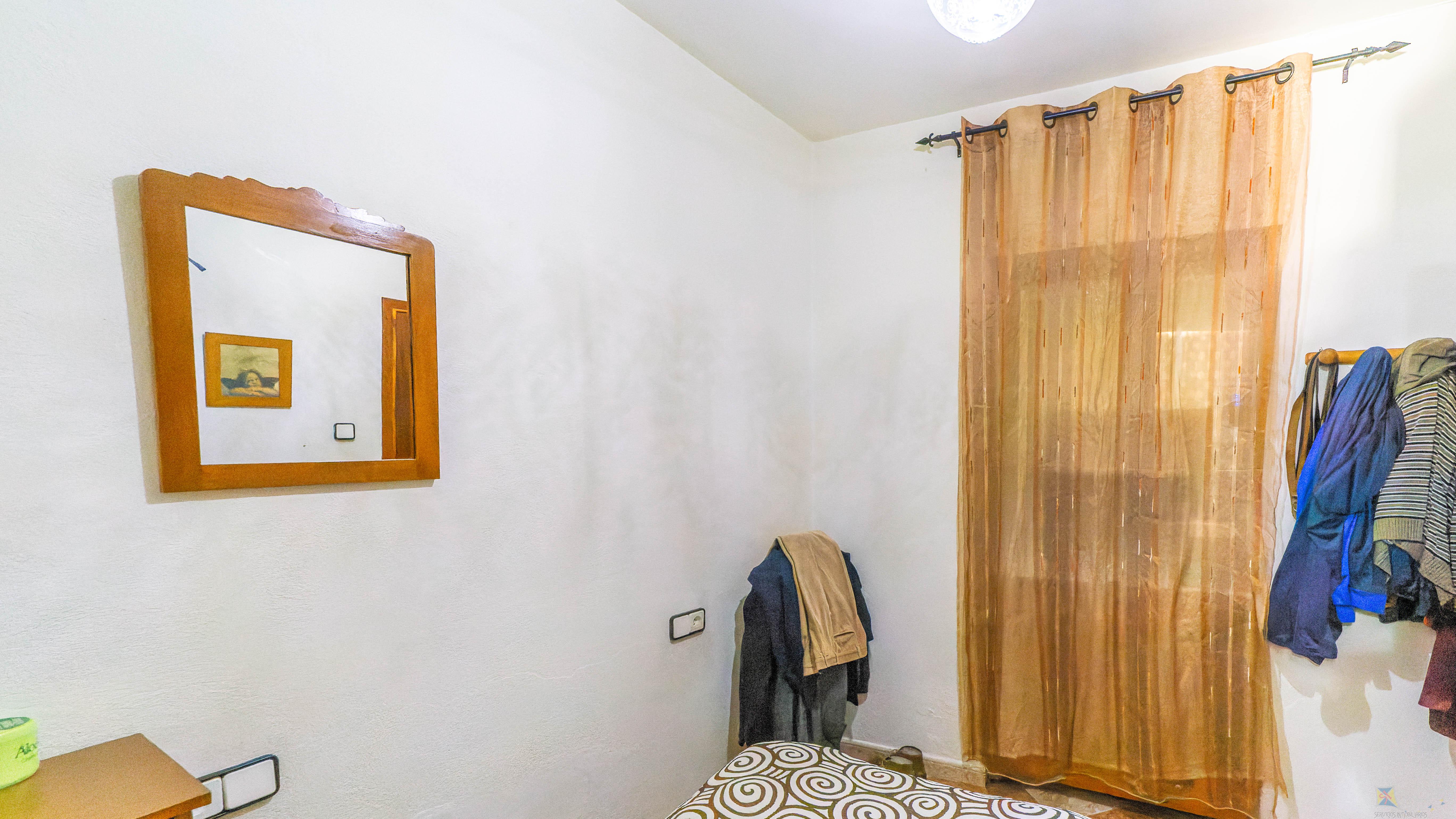 For sale of house in Las Navas de la Concepcion