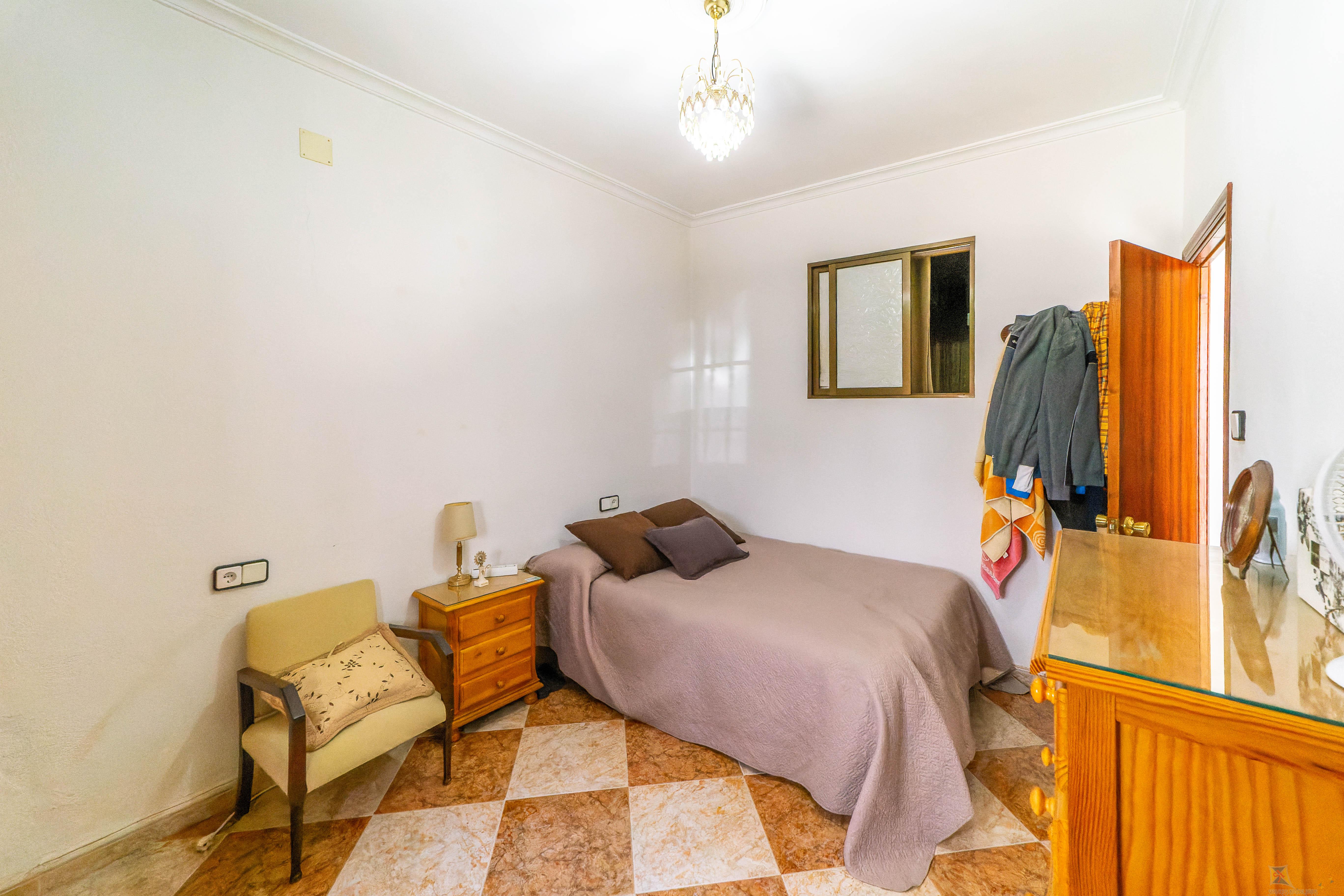 For sale of house in Las Navas de la Concepcion