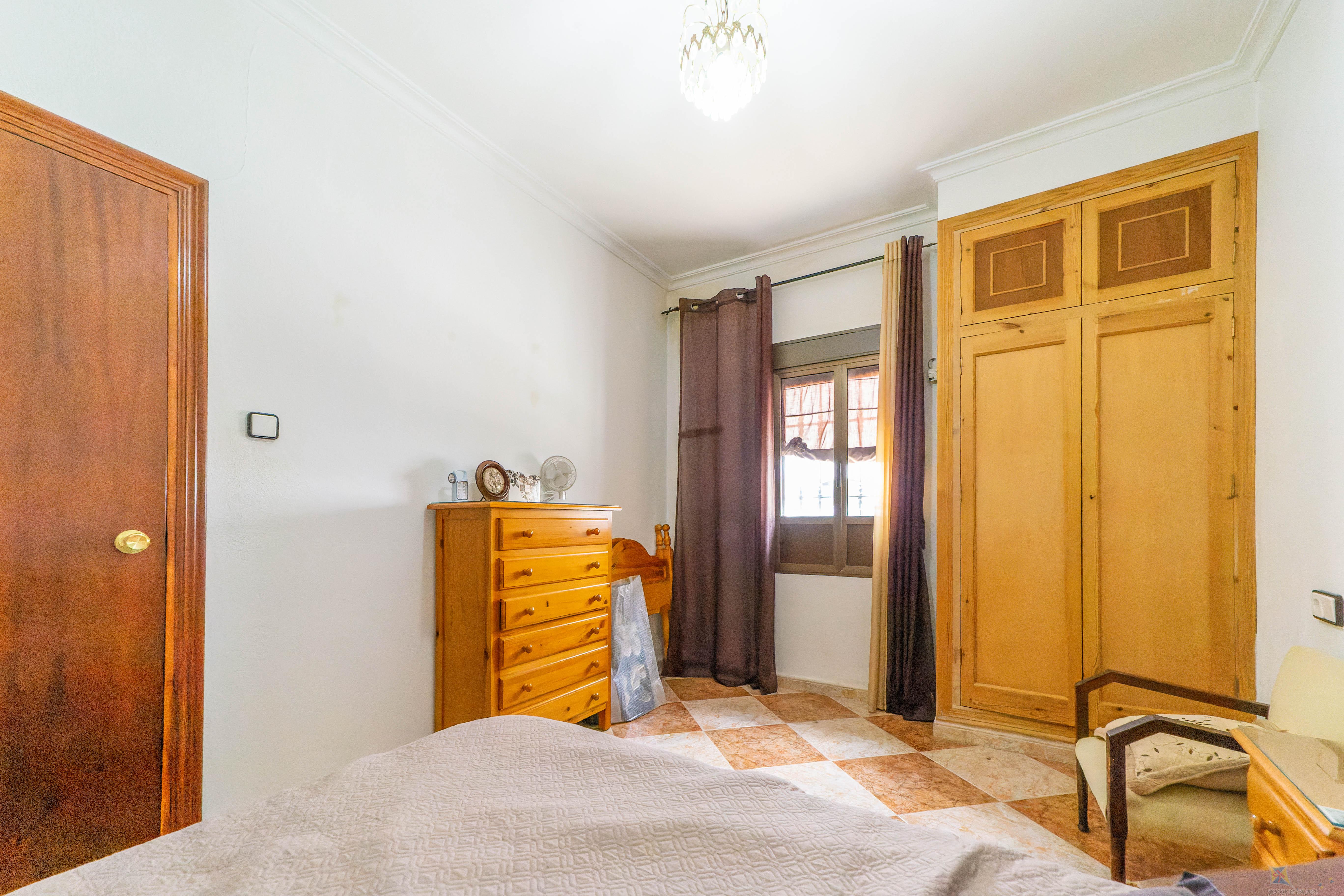 For sale of house in Las Navas de la Concepcion