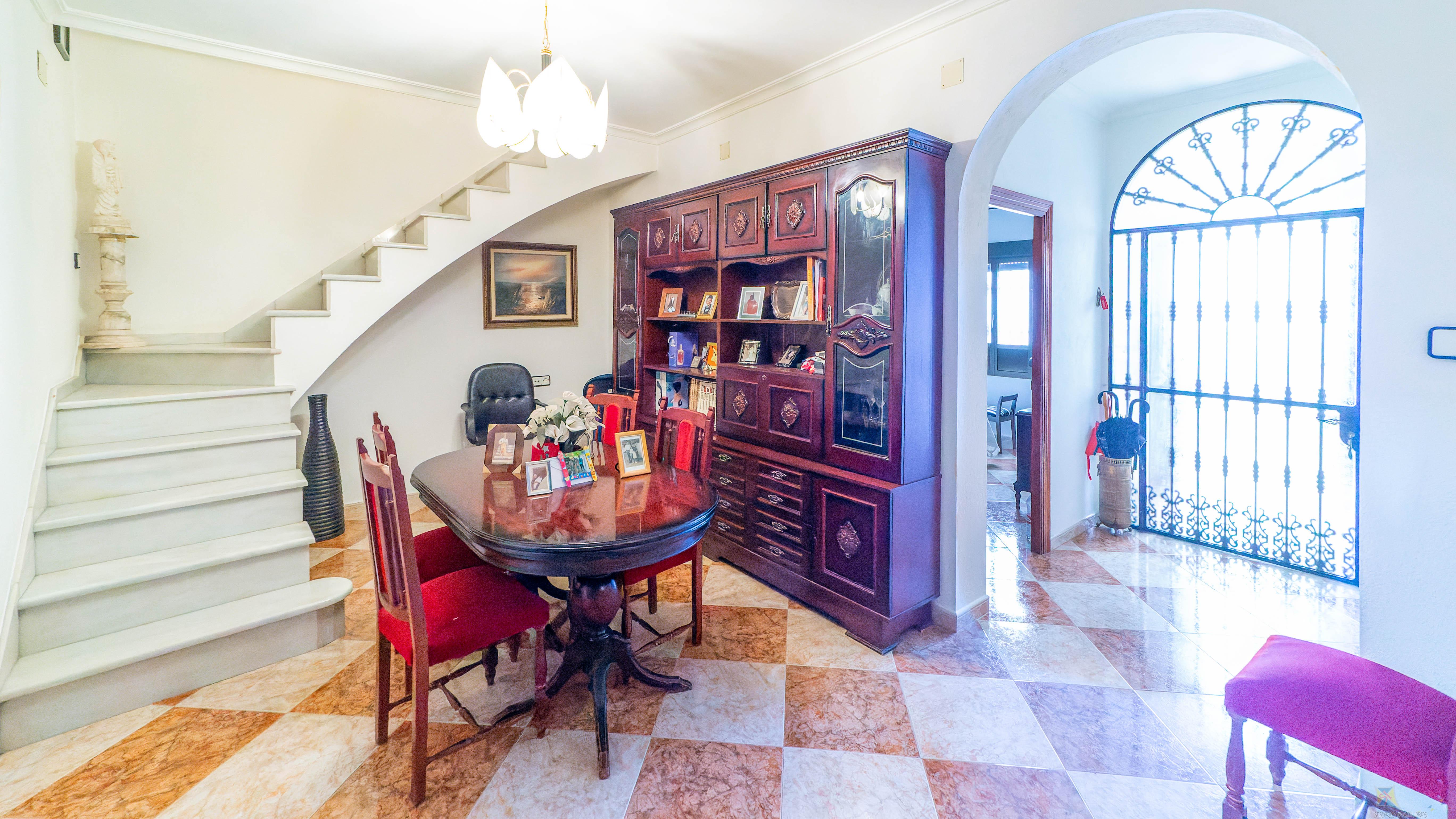 For sale of house in Las Navas de la Concepcion
