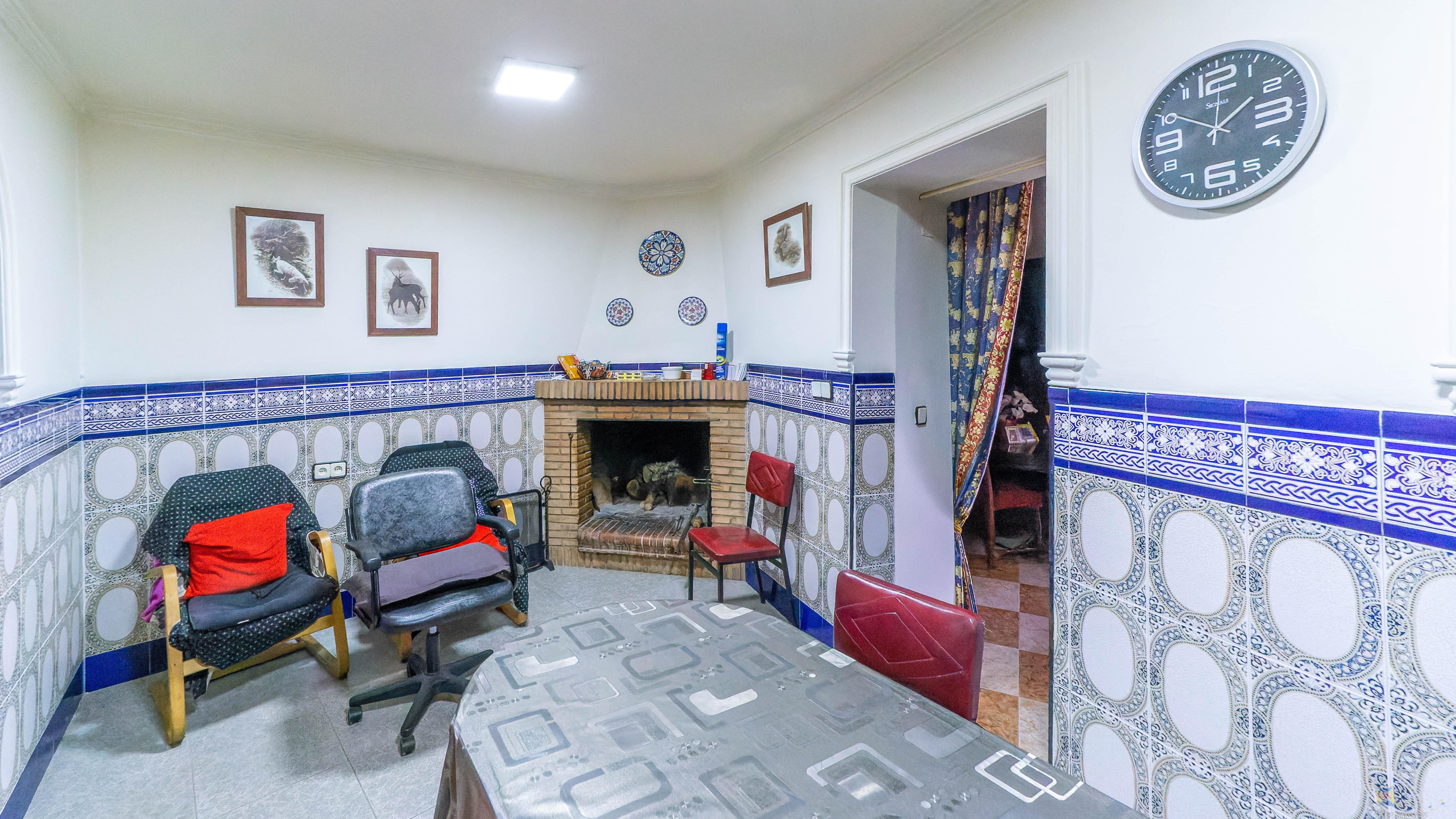 For sale of house in Las Navas de la Concepcion