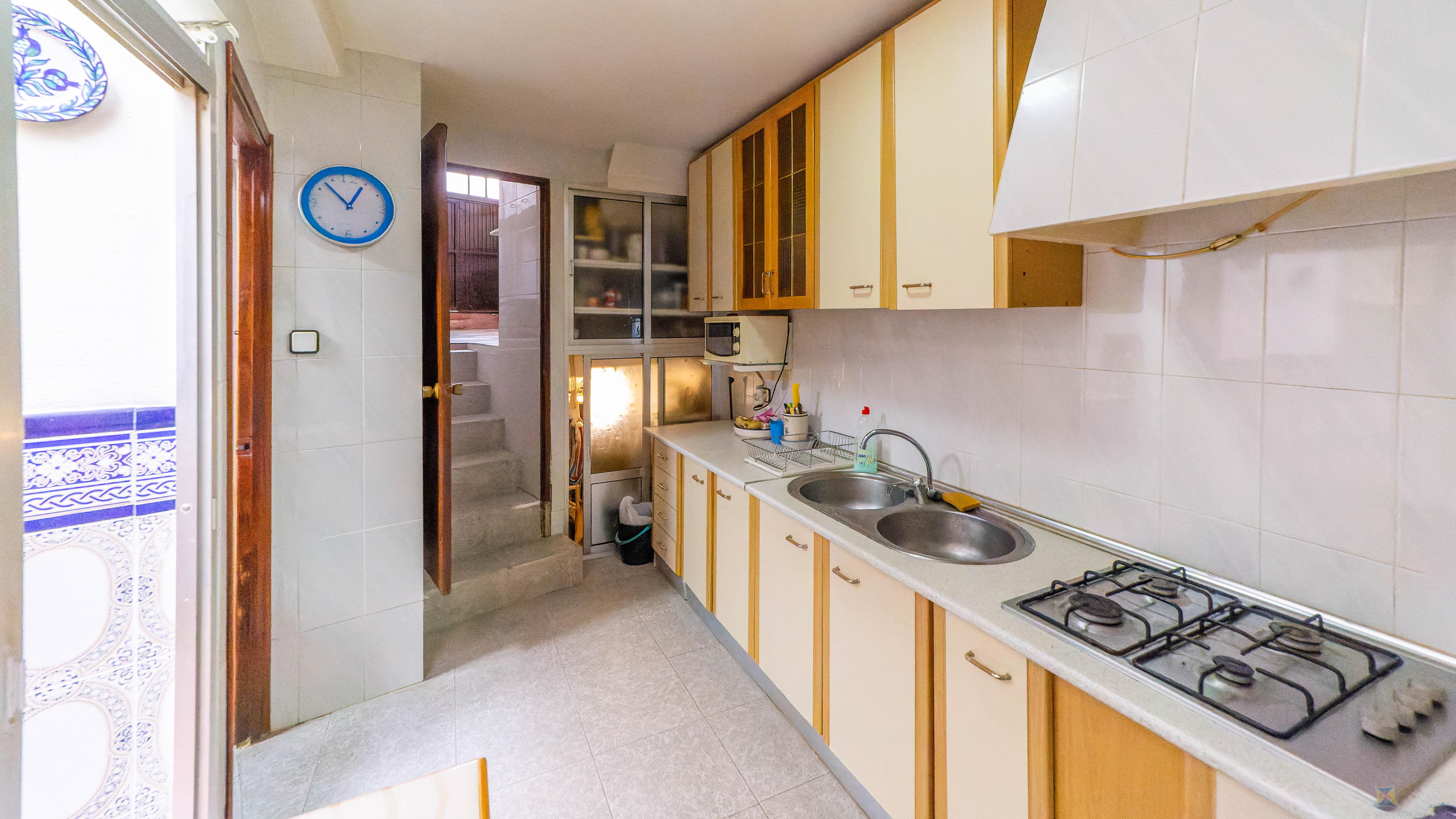 For sale of house in Las Navas de la Concepcion