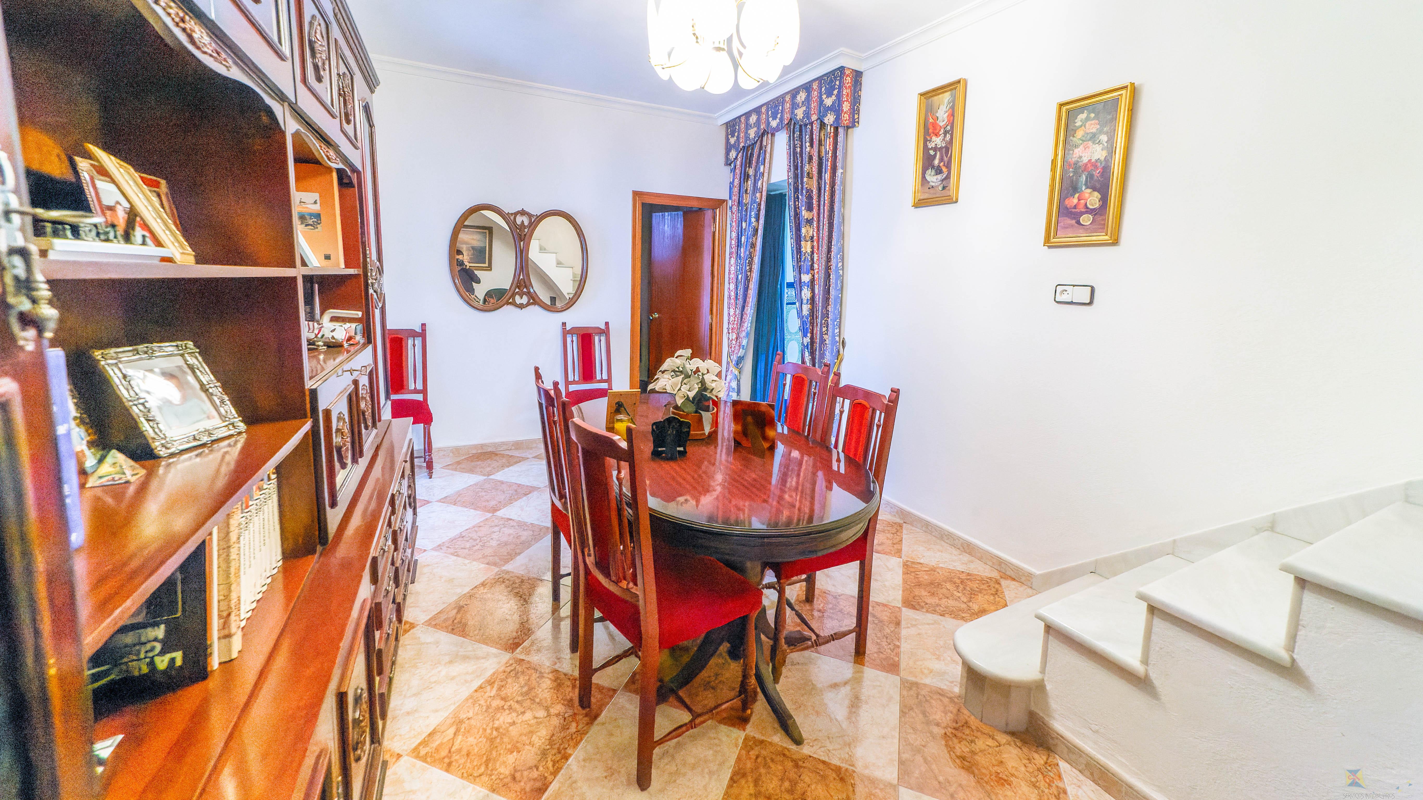 For sale of house in Las Navas de la Concepcion