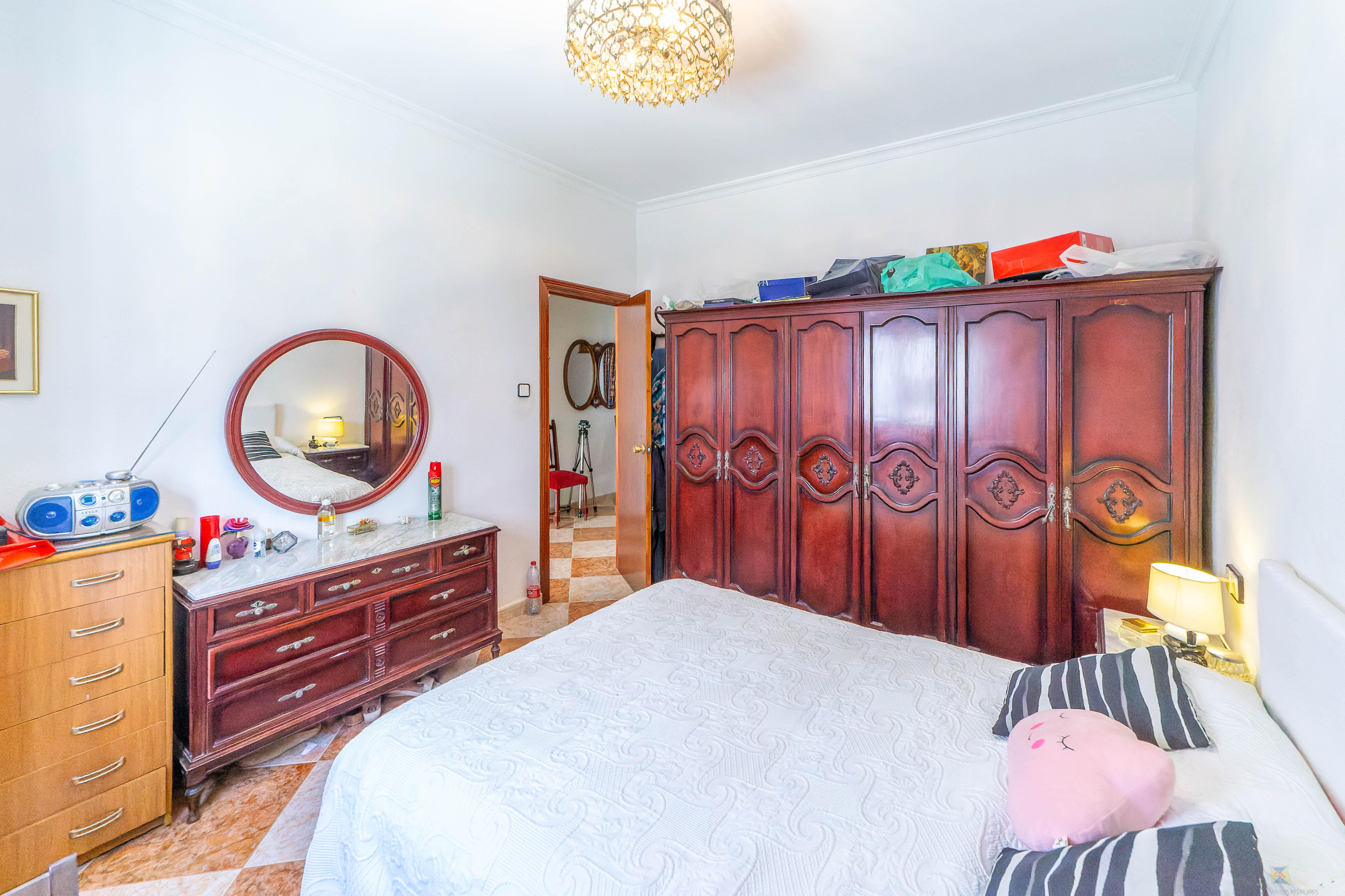 For sale of house in Las Navas de la Concepcion