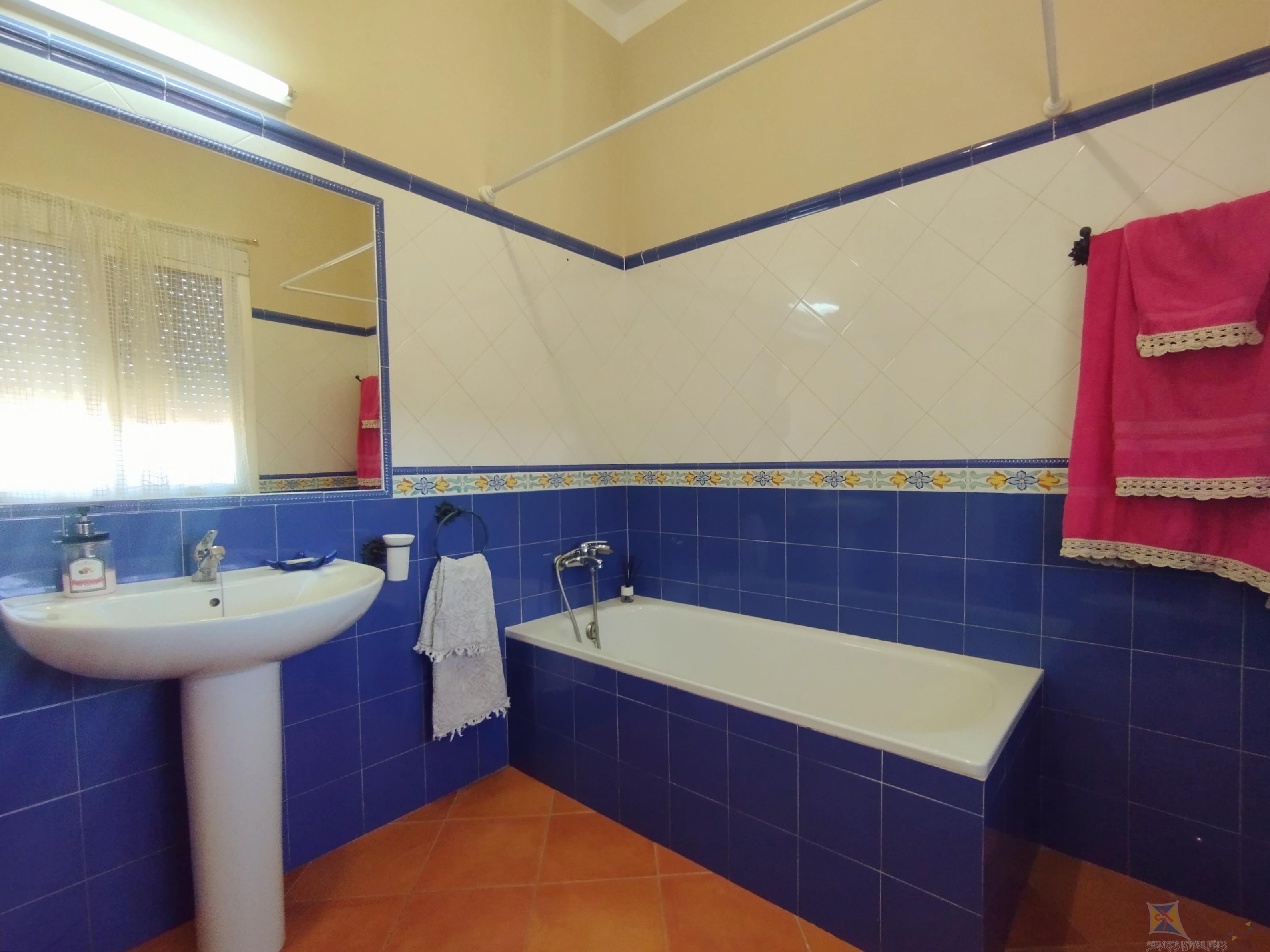 For sale of farmhouse in la Palma del Condado