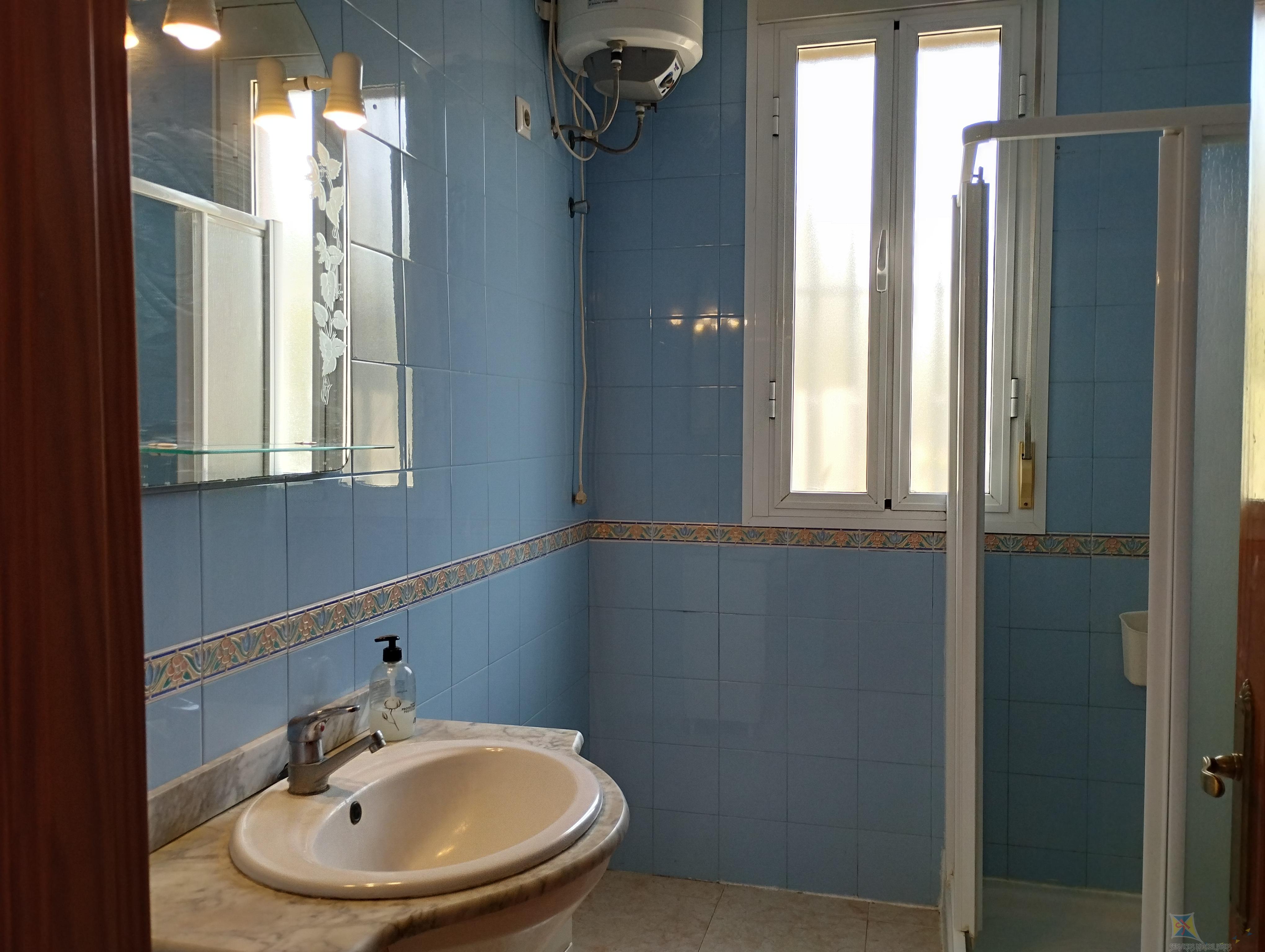 For sale of farmhouse in Hinojos