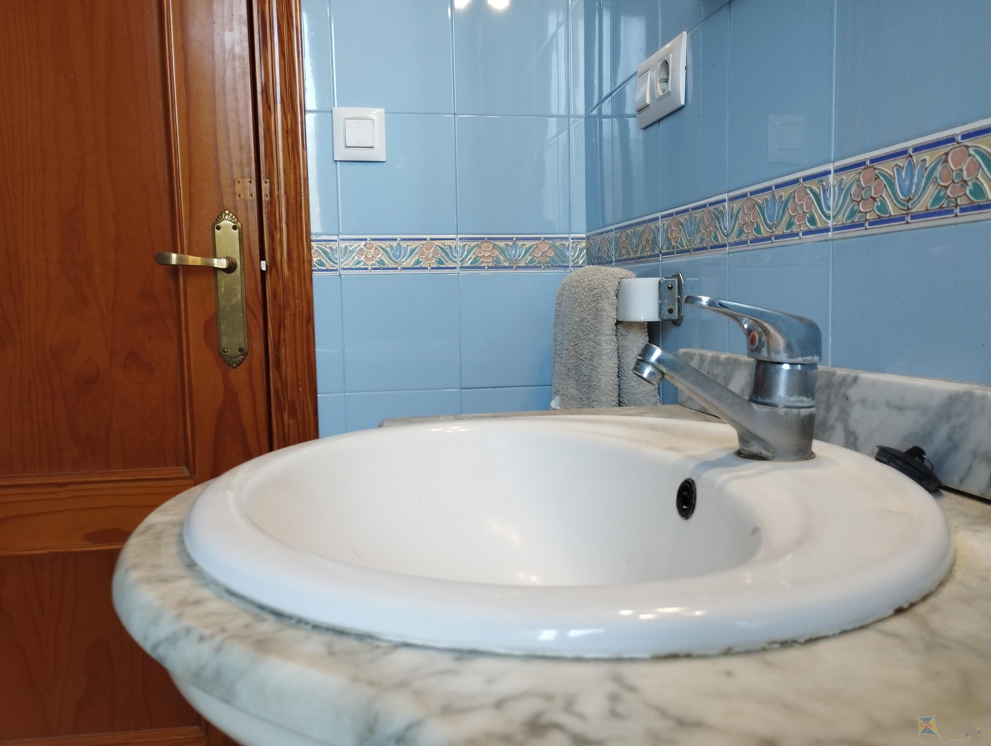 For sale of farmhouse in Hinojos