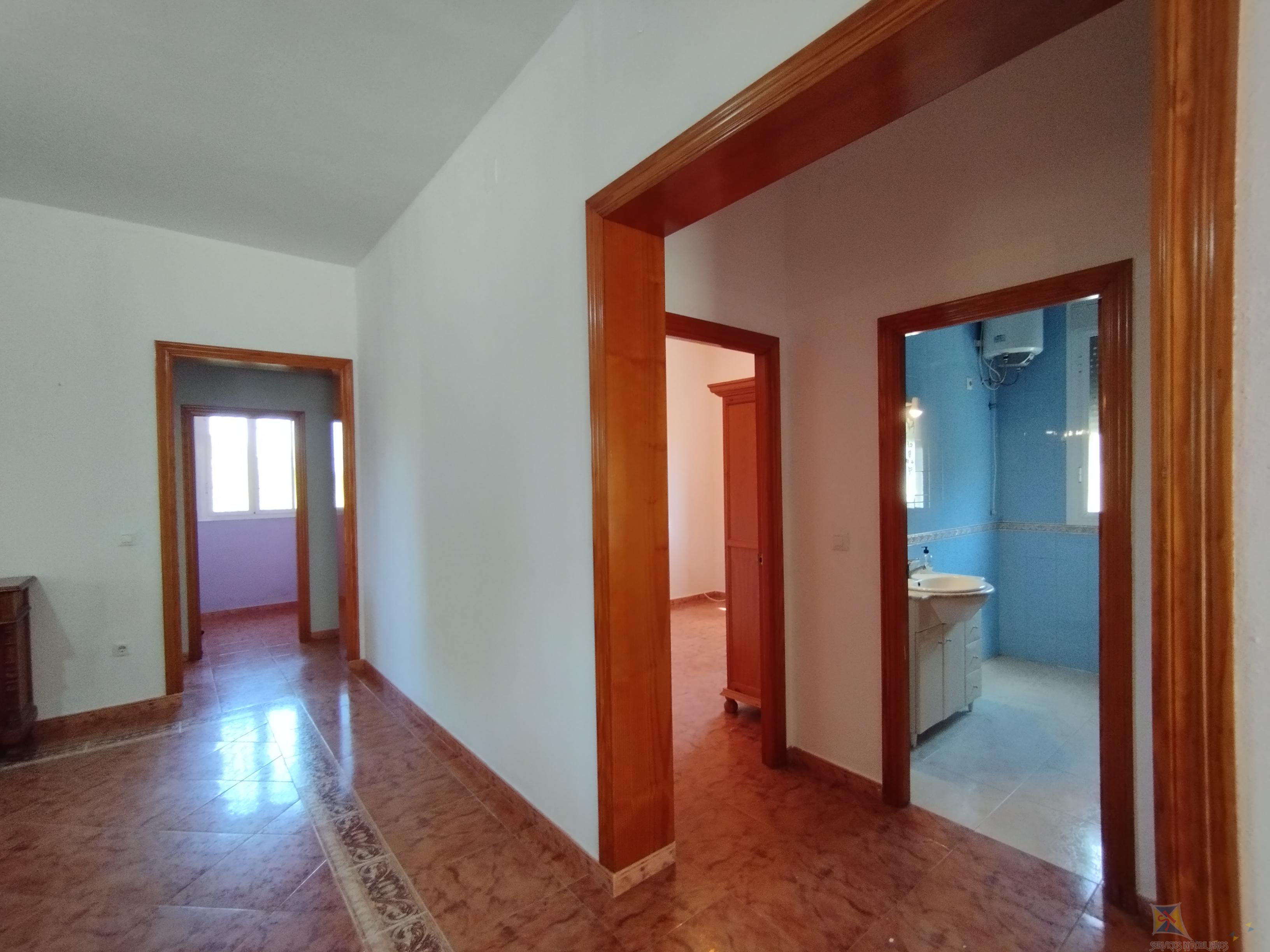 For sale of farmhouse in Hinojos