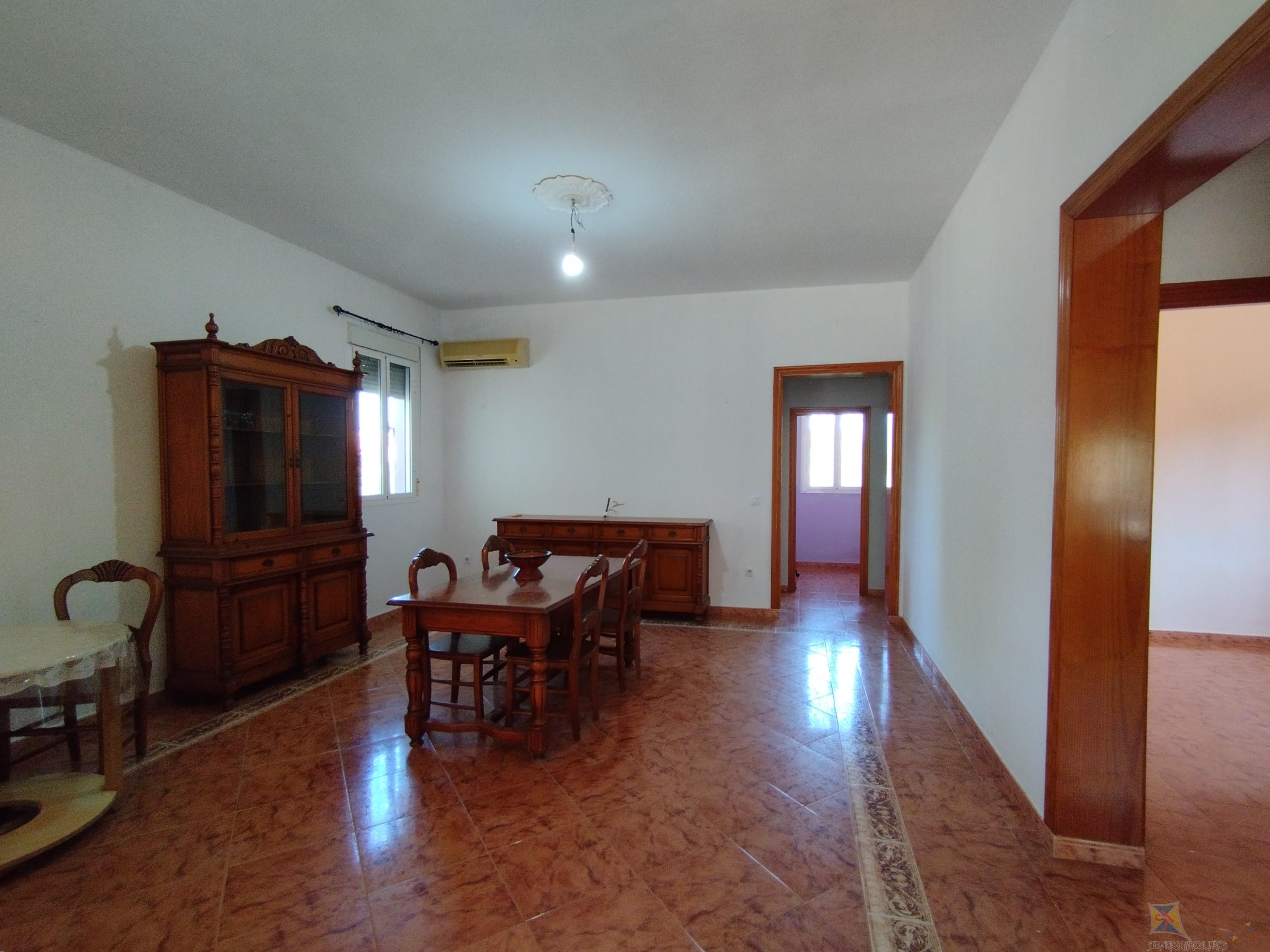 For sale of farmhouse in Hinojos