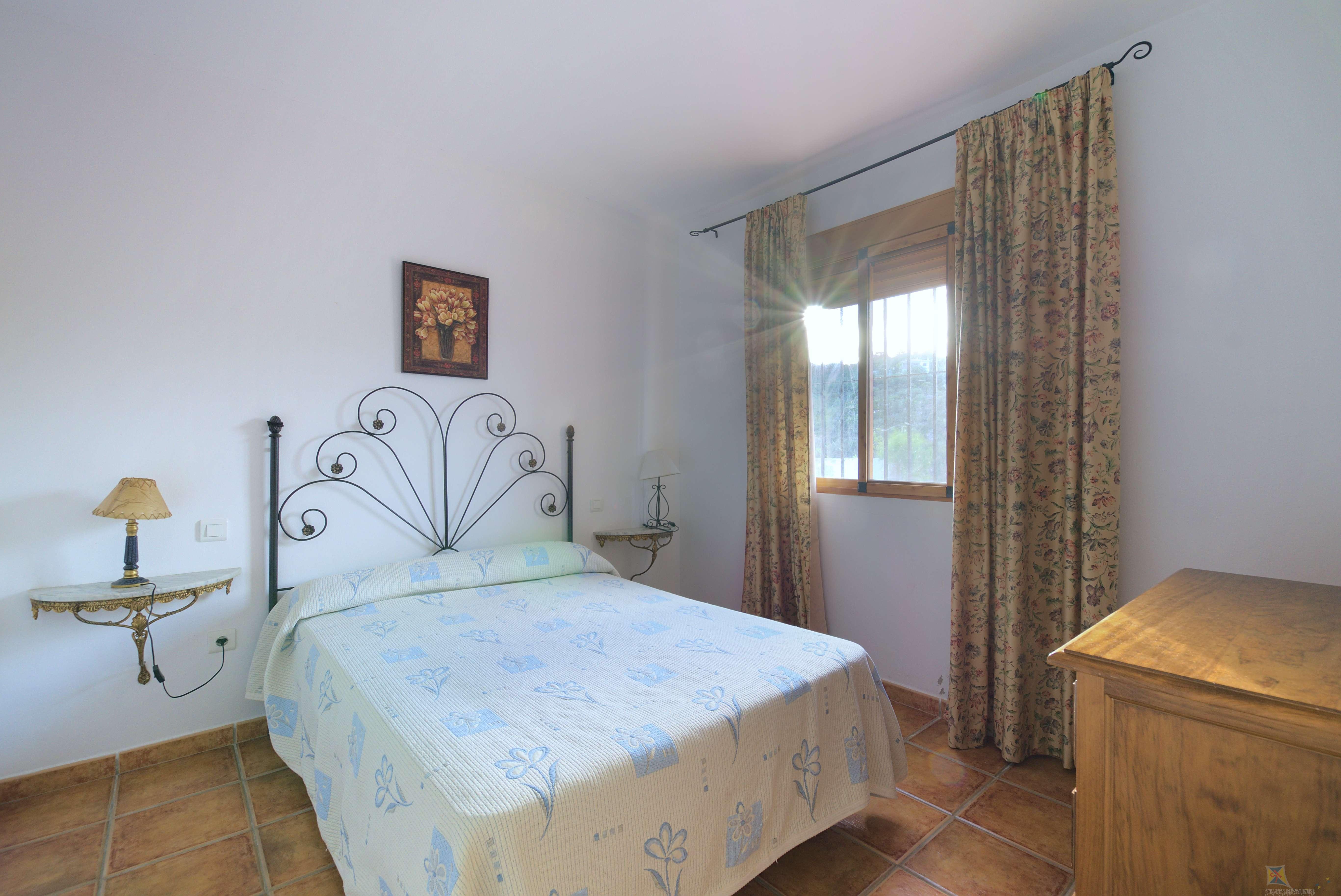 For sale of villa in Comares