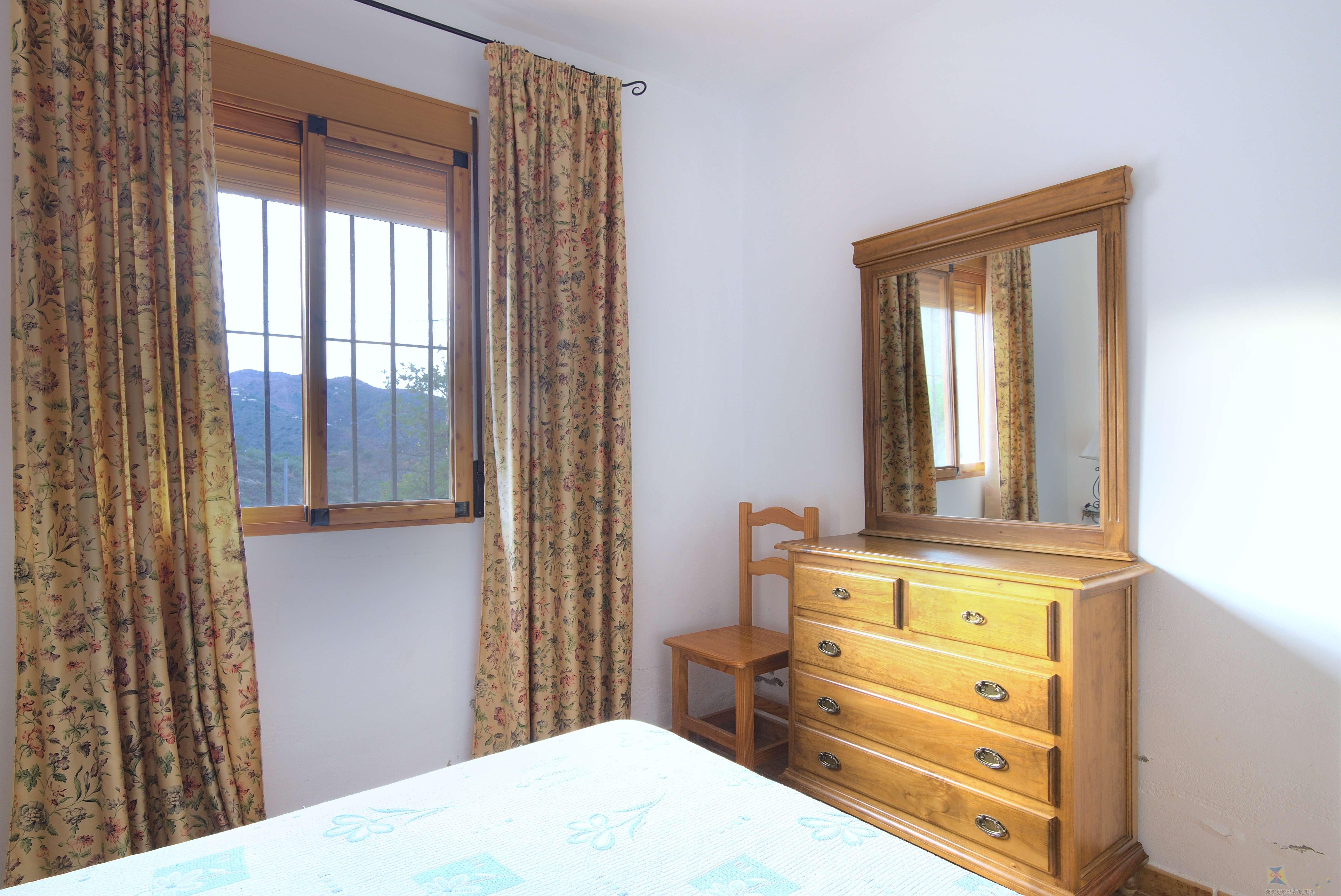 For sale of villa in Comares