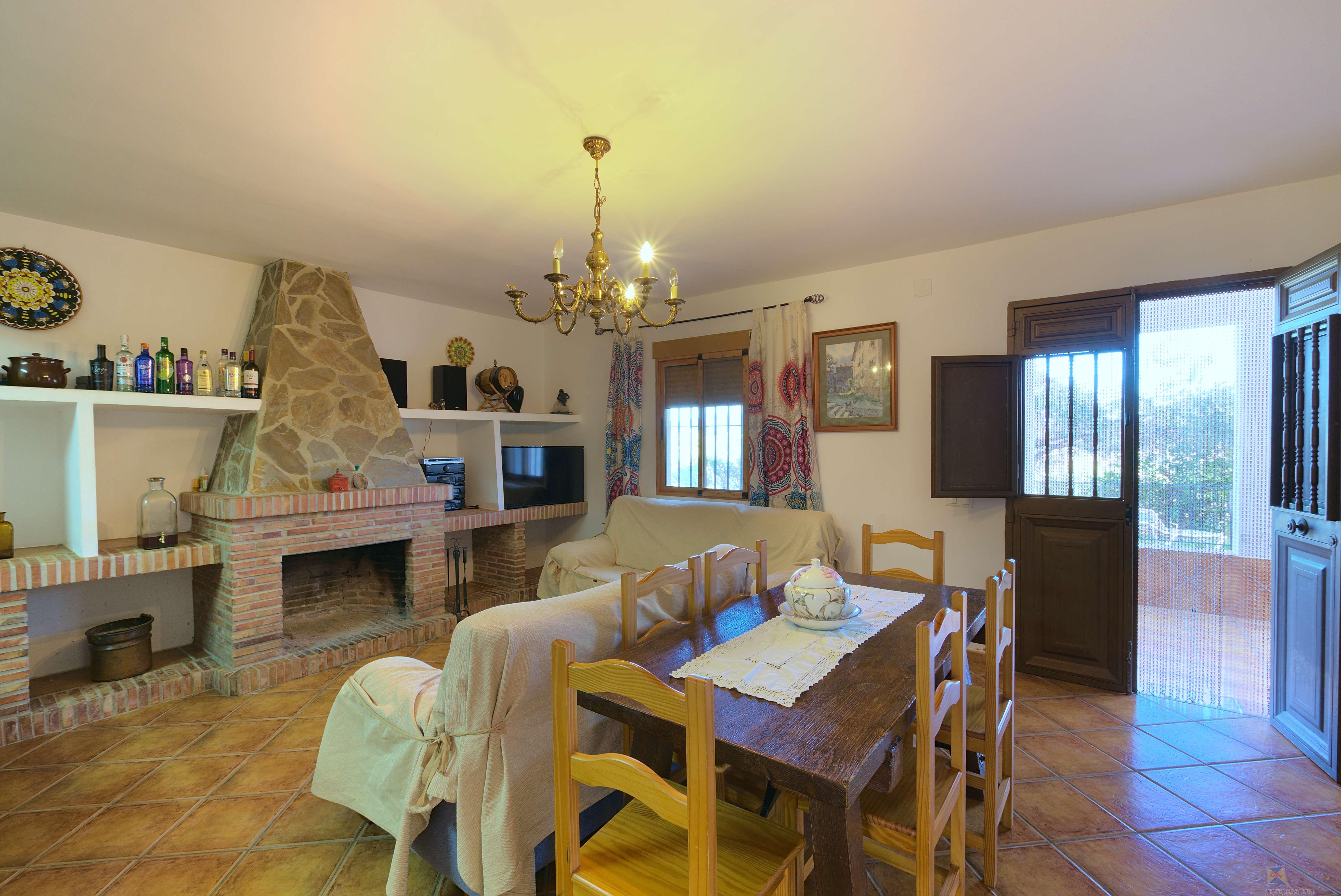 For sale of villa in Comares