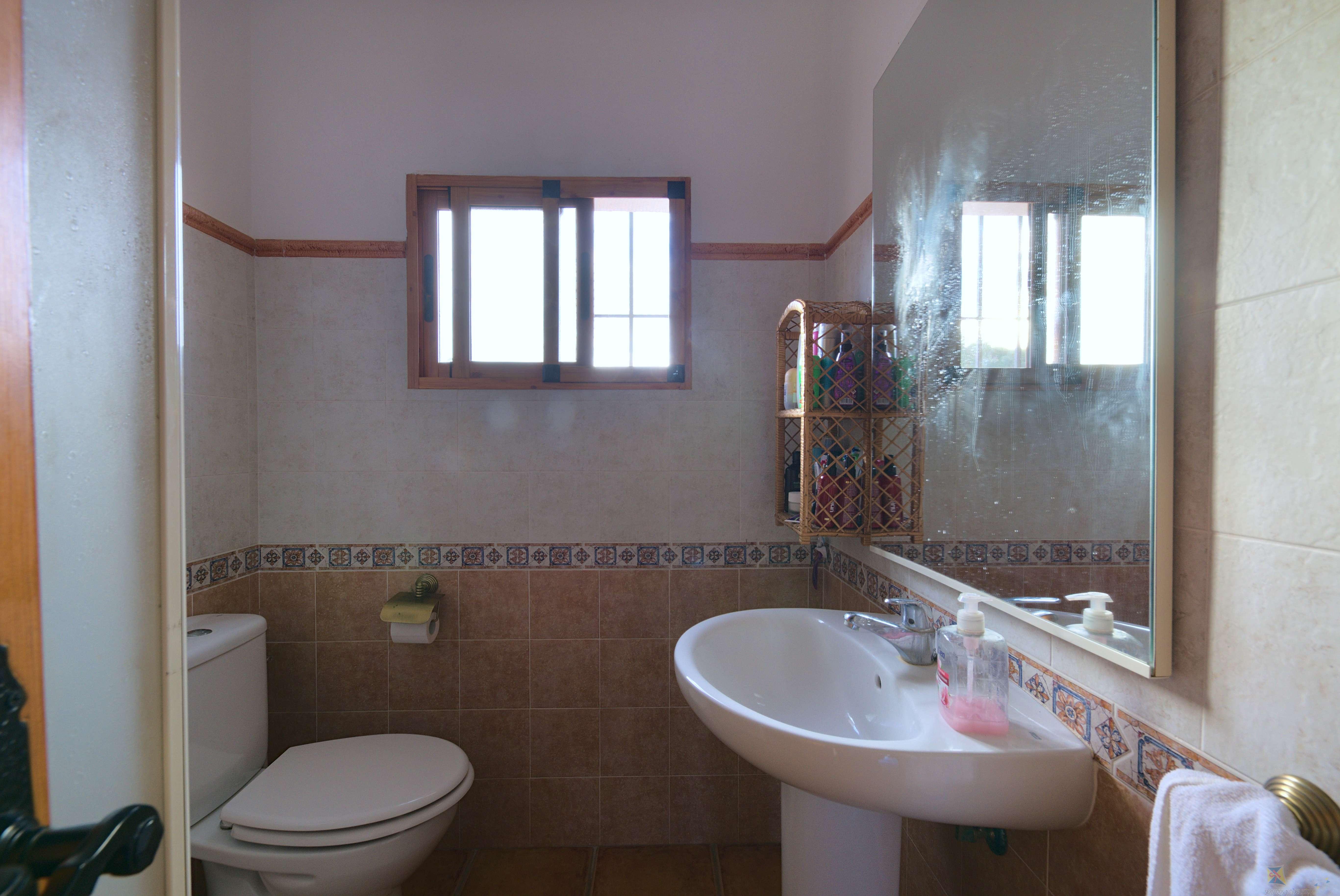 For sale of villa in Comares