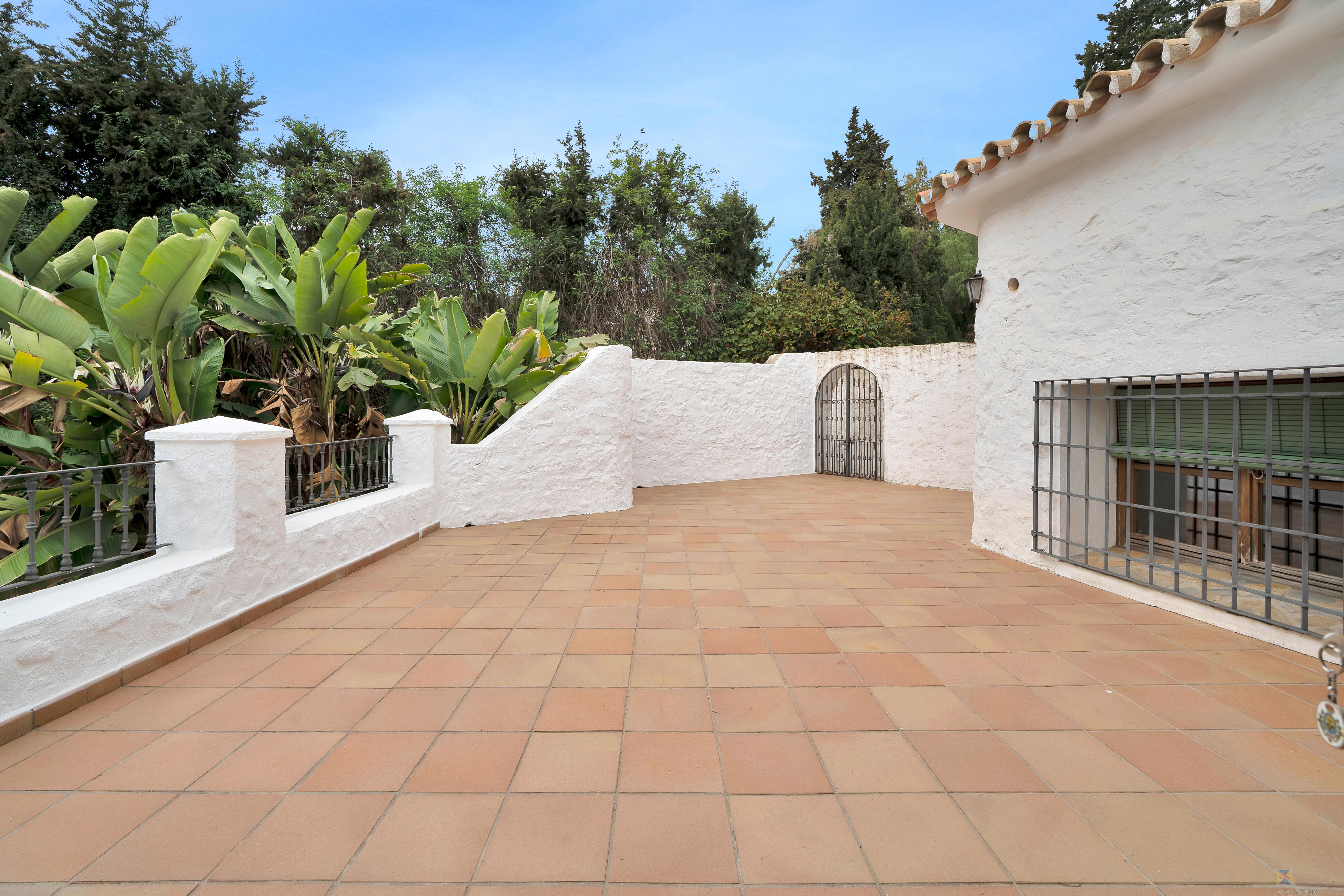 For sale of villa in Mijas