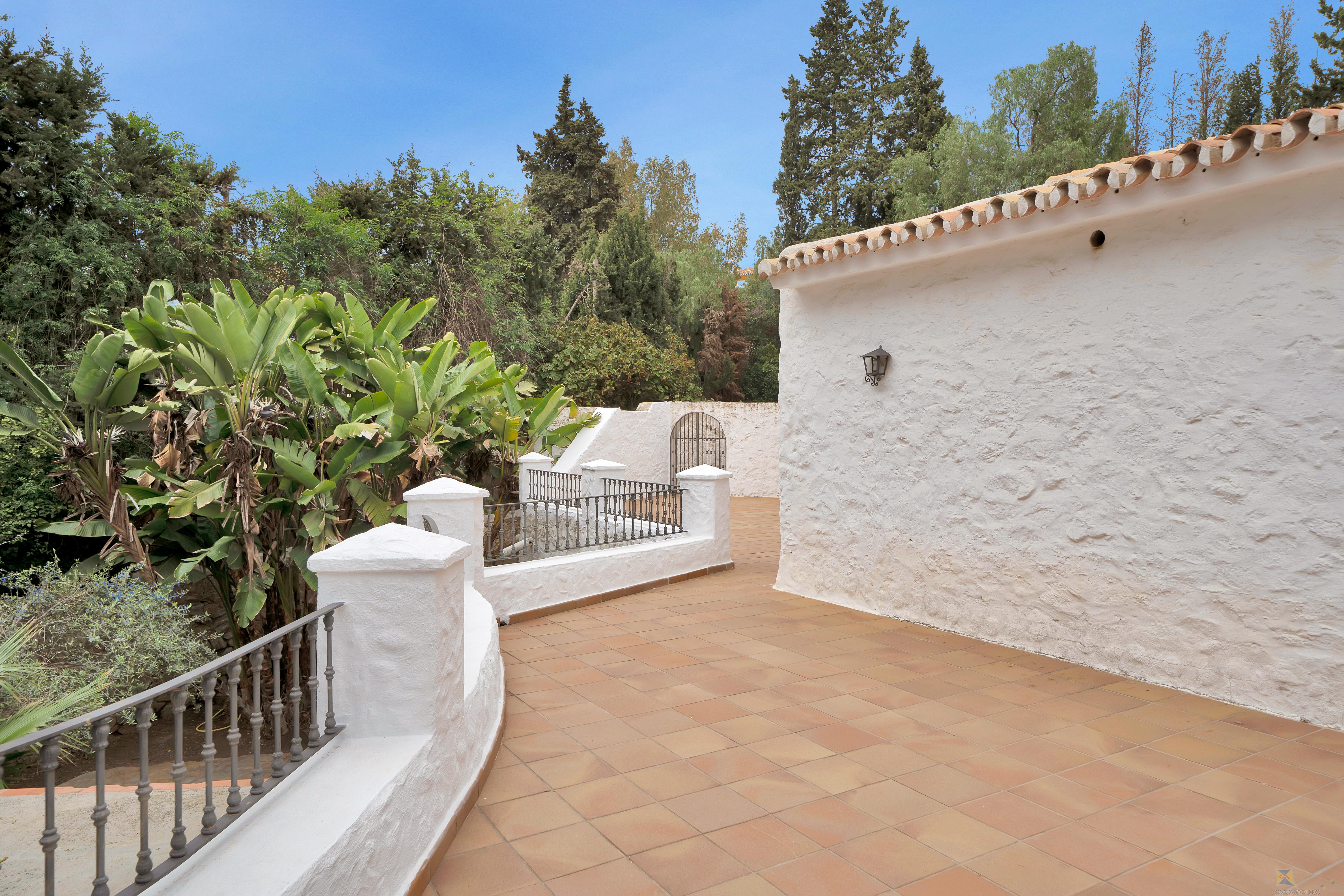For sale of villa in Mijas