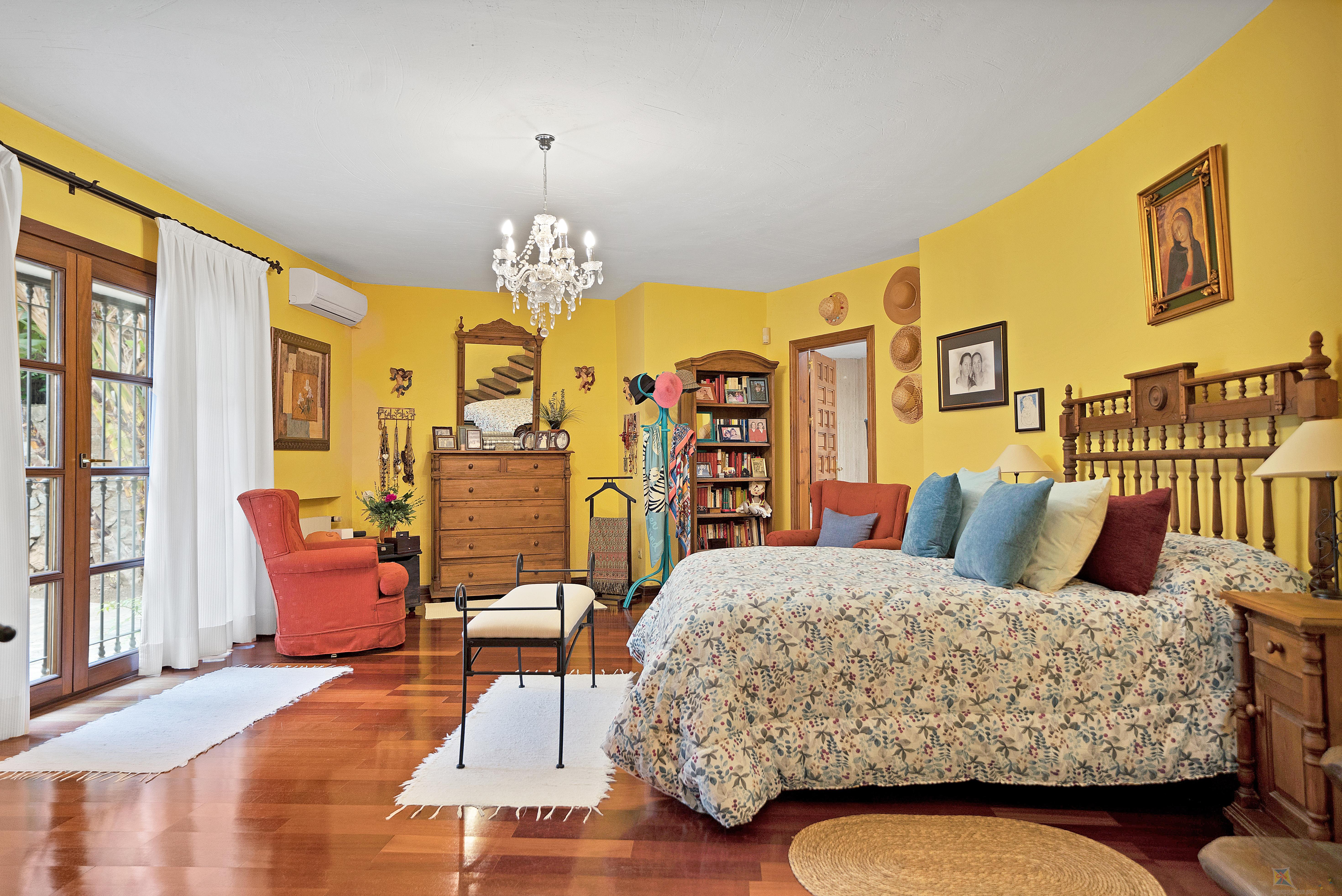 For sale of villa in Mijas