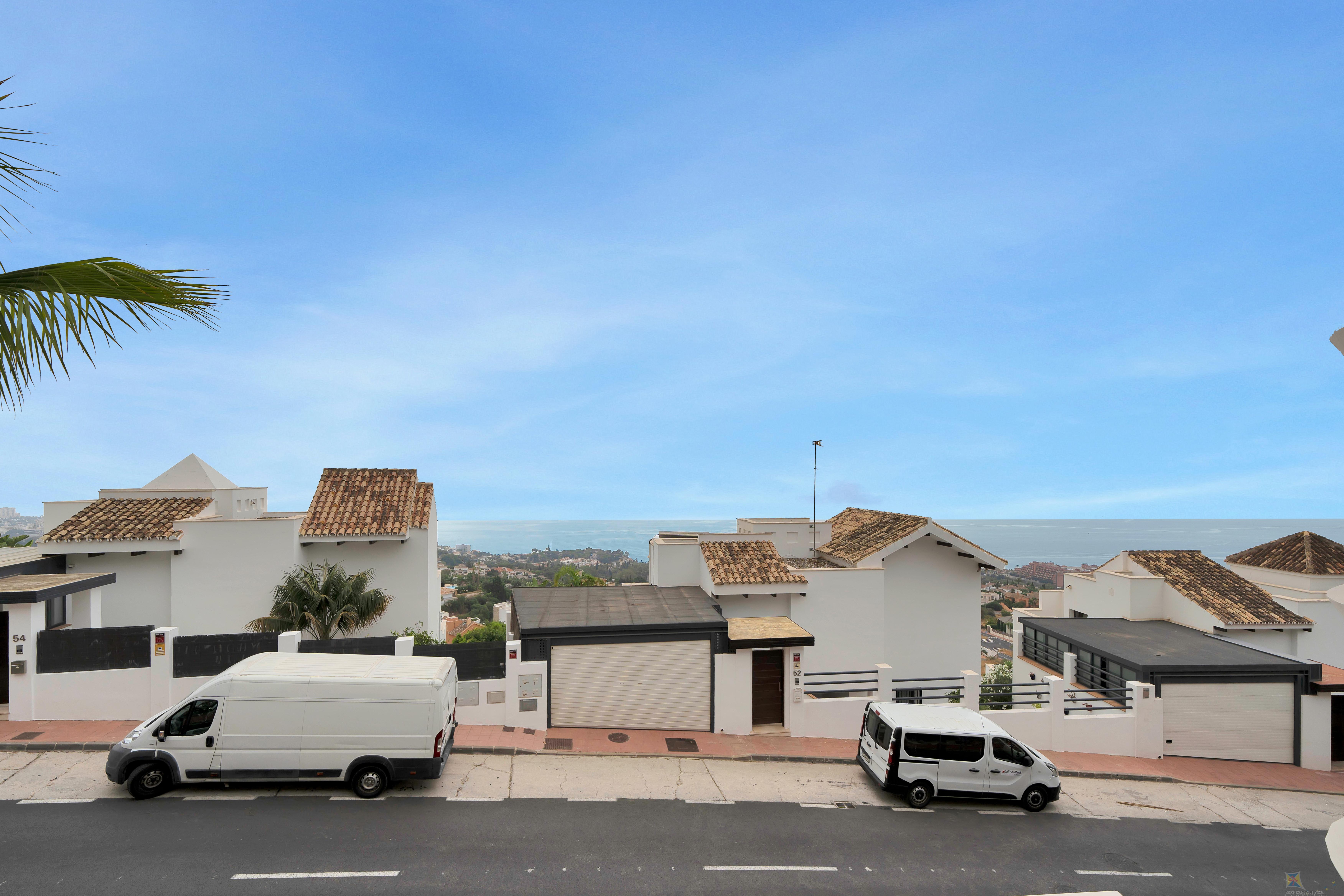 For sale of apartment in Benalmádena