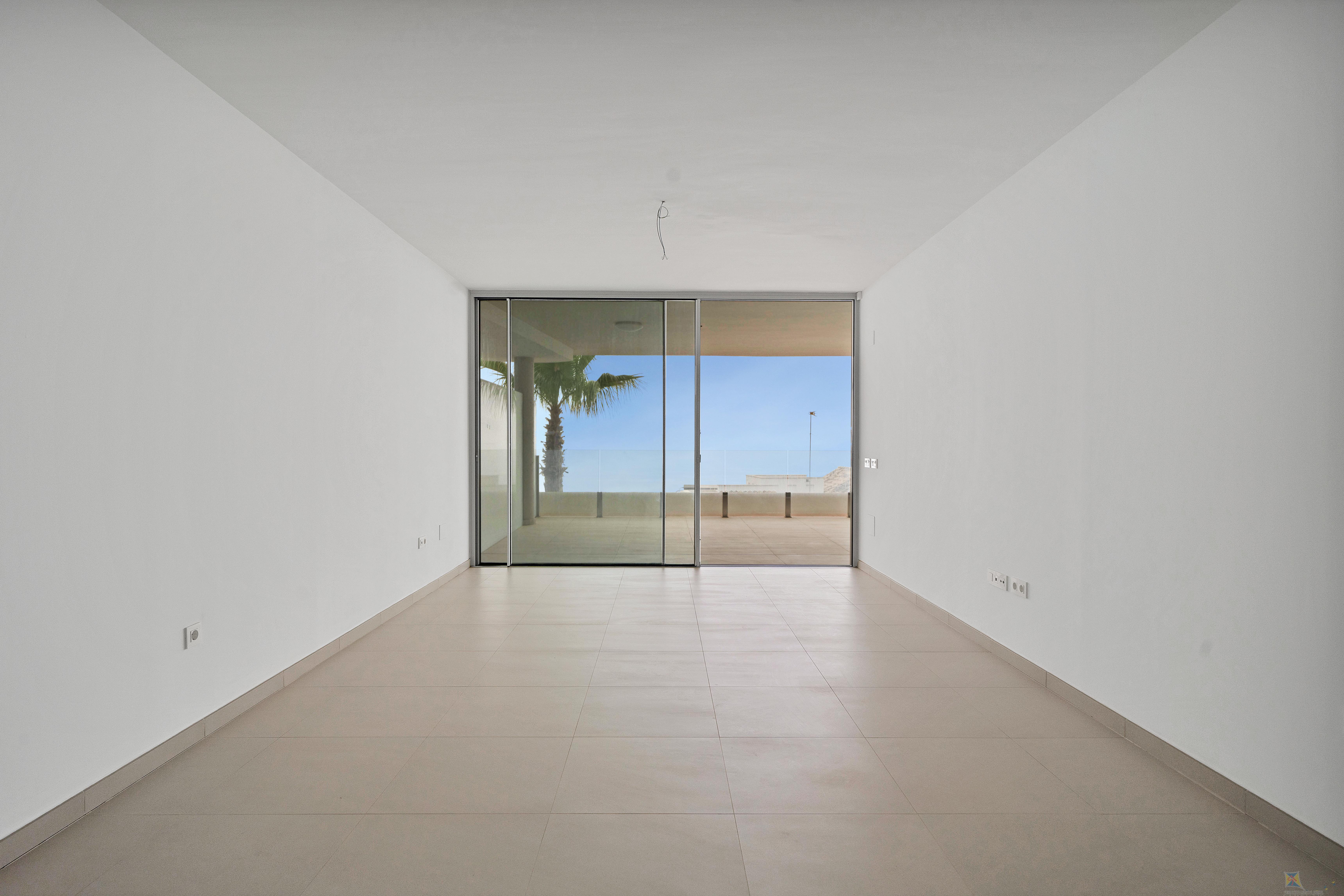 For sale of apartment in Benalmádena