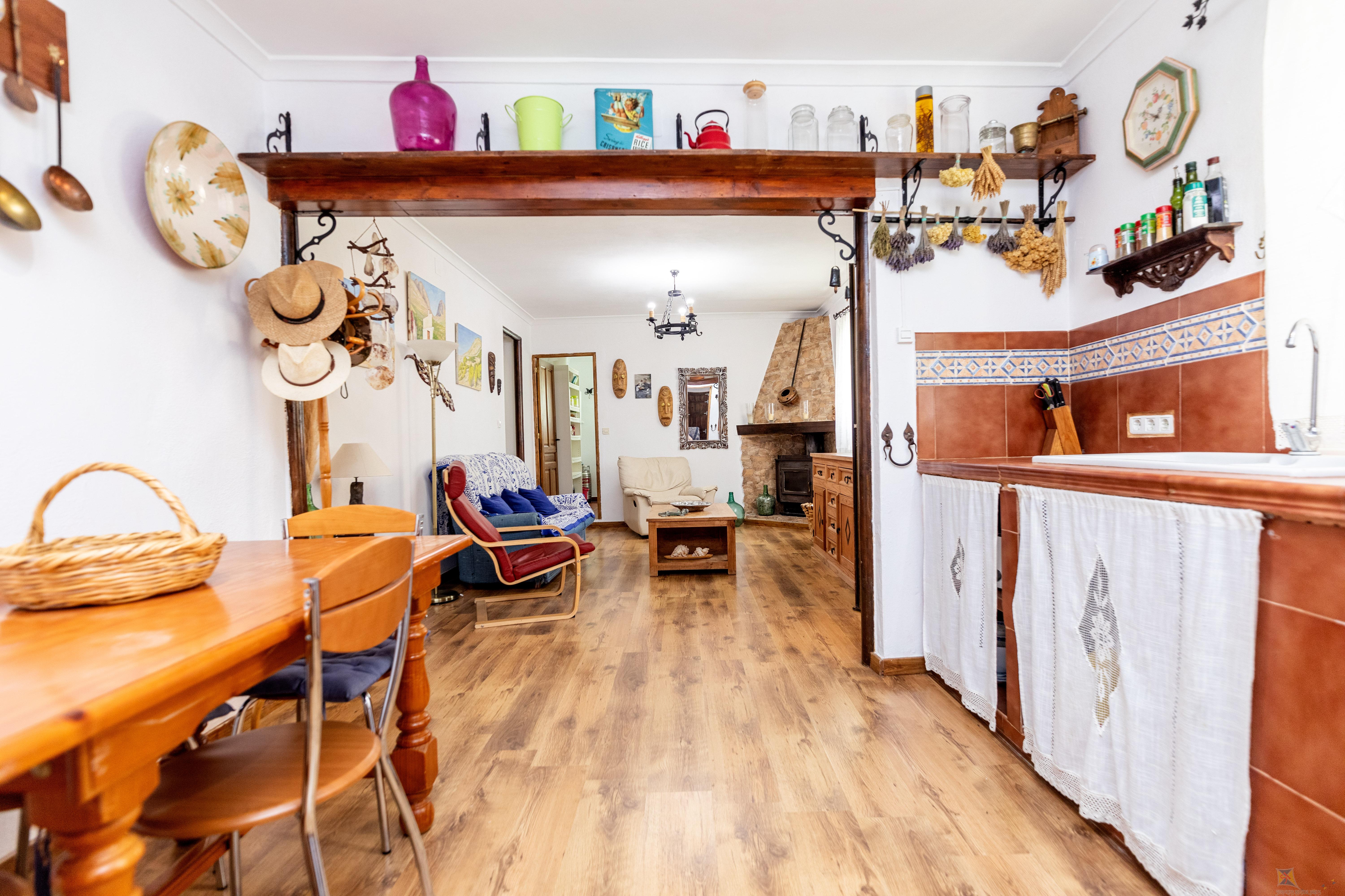 For sale of farmhouse in Cuevas de San Marcos