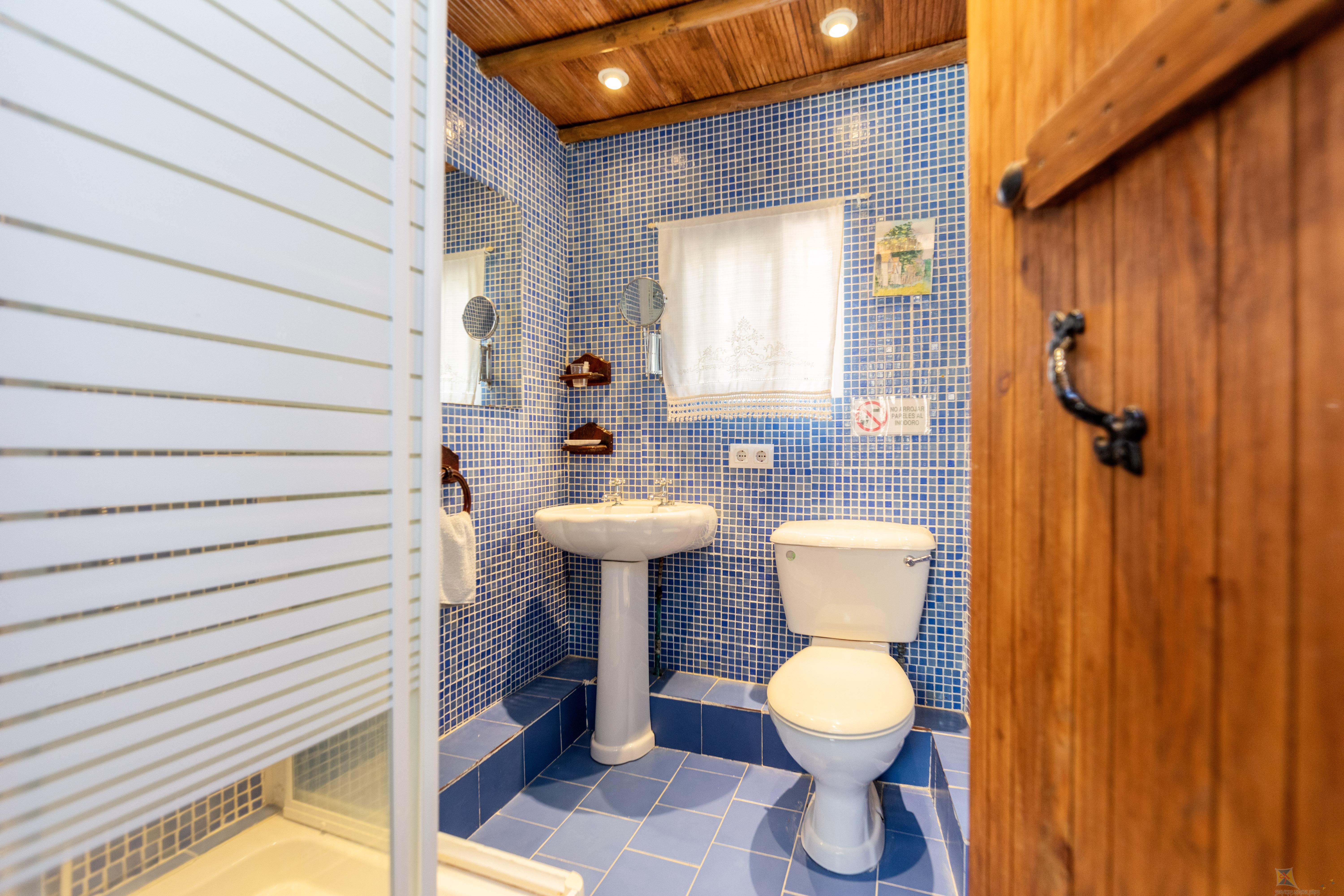 For sale of farmhouse in Cuevas de San Marcos